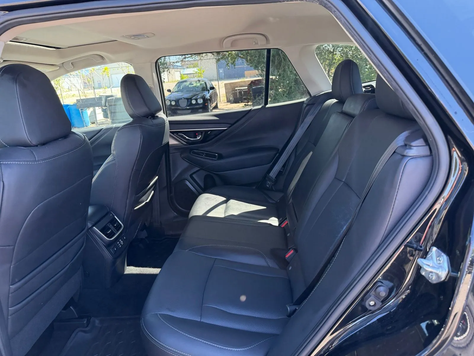 Subaru Outback photo 25