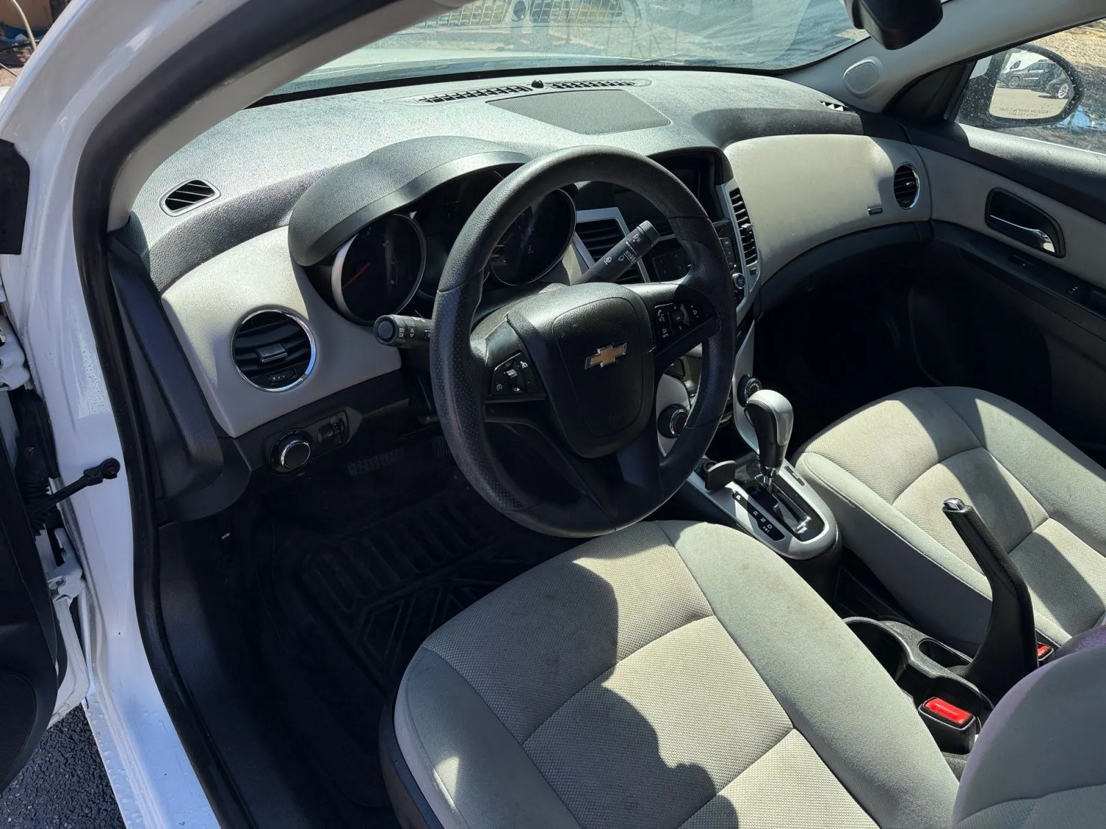 Chevrolet Cruze Limited photo 18