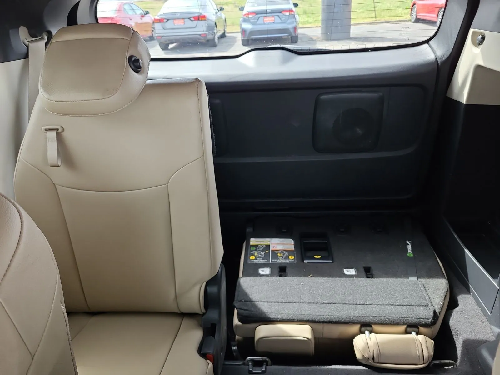 Toyota Sienna photo 29