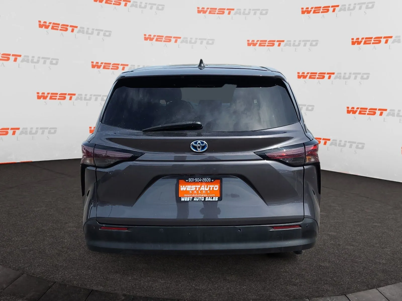 Toyota Sienna photo 4