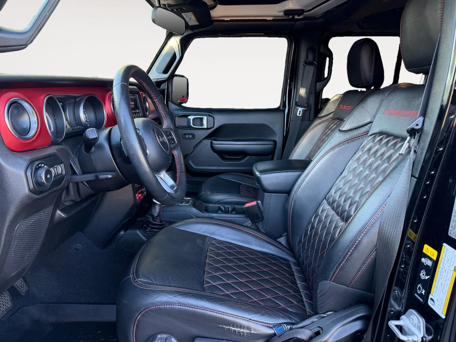Jeep Wrangler photo 2