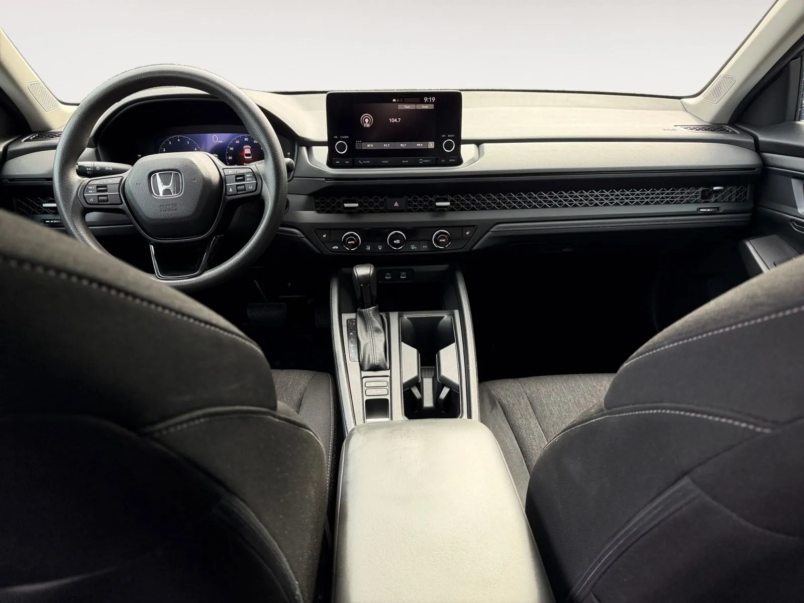 Honda Accord photo 10