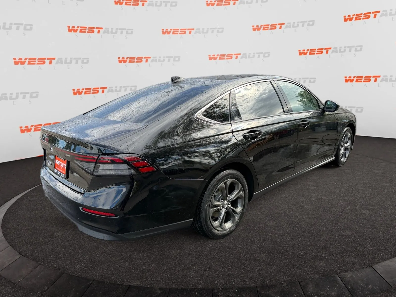 Honda Accord photo 5
