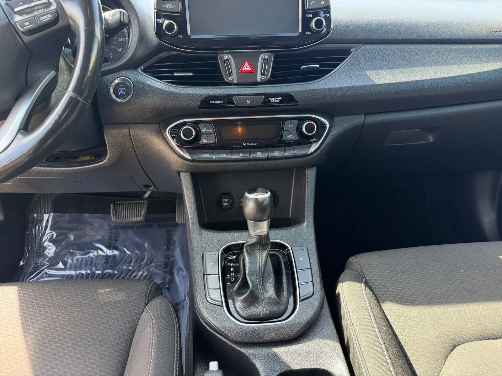 Hyundai Elantra GT photo 11