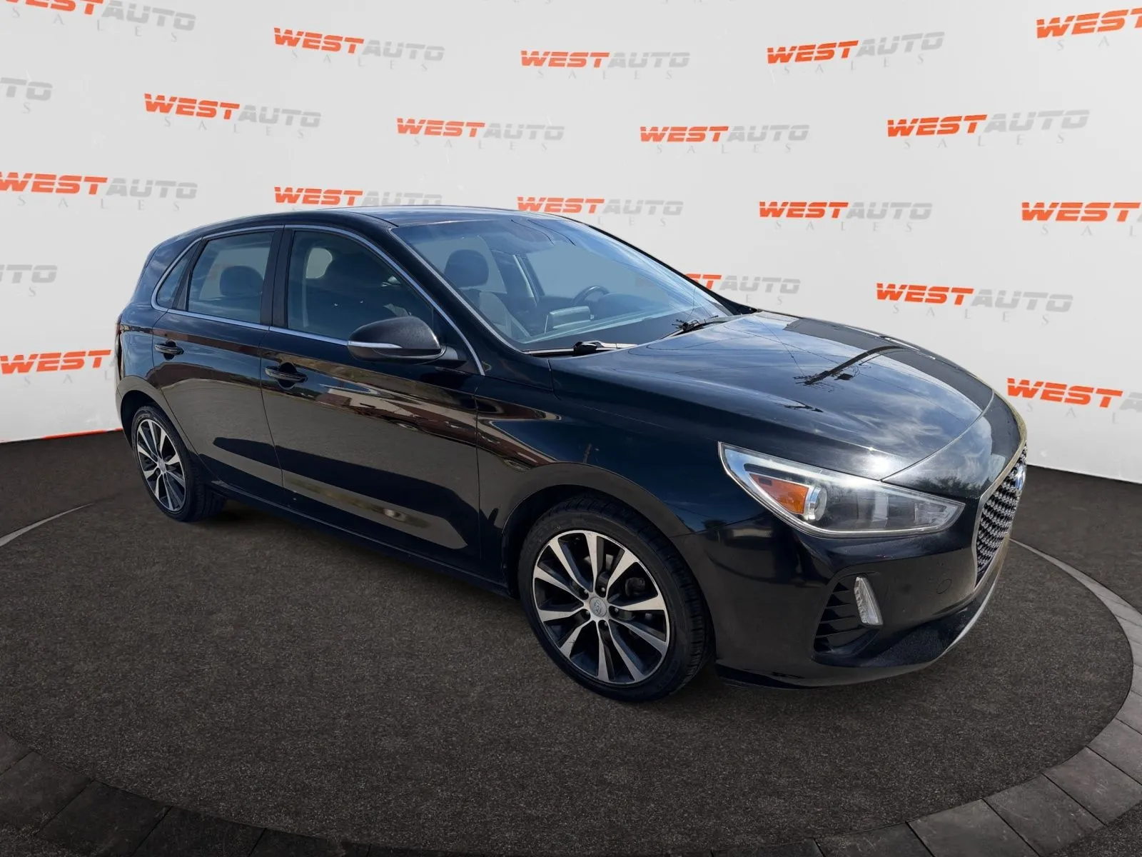 Hyundai Elantra GT photo 7
