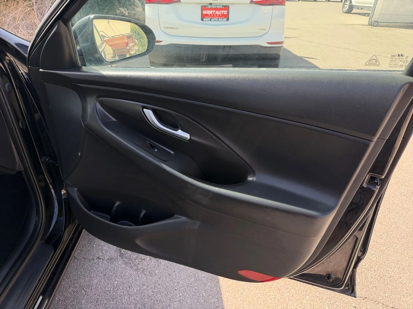 Hyundai Elantra GT photo 17