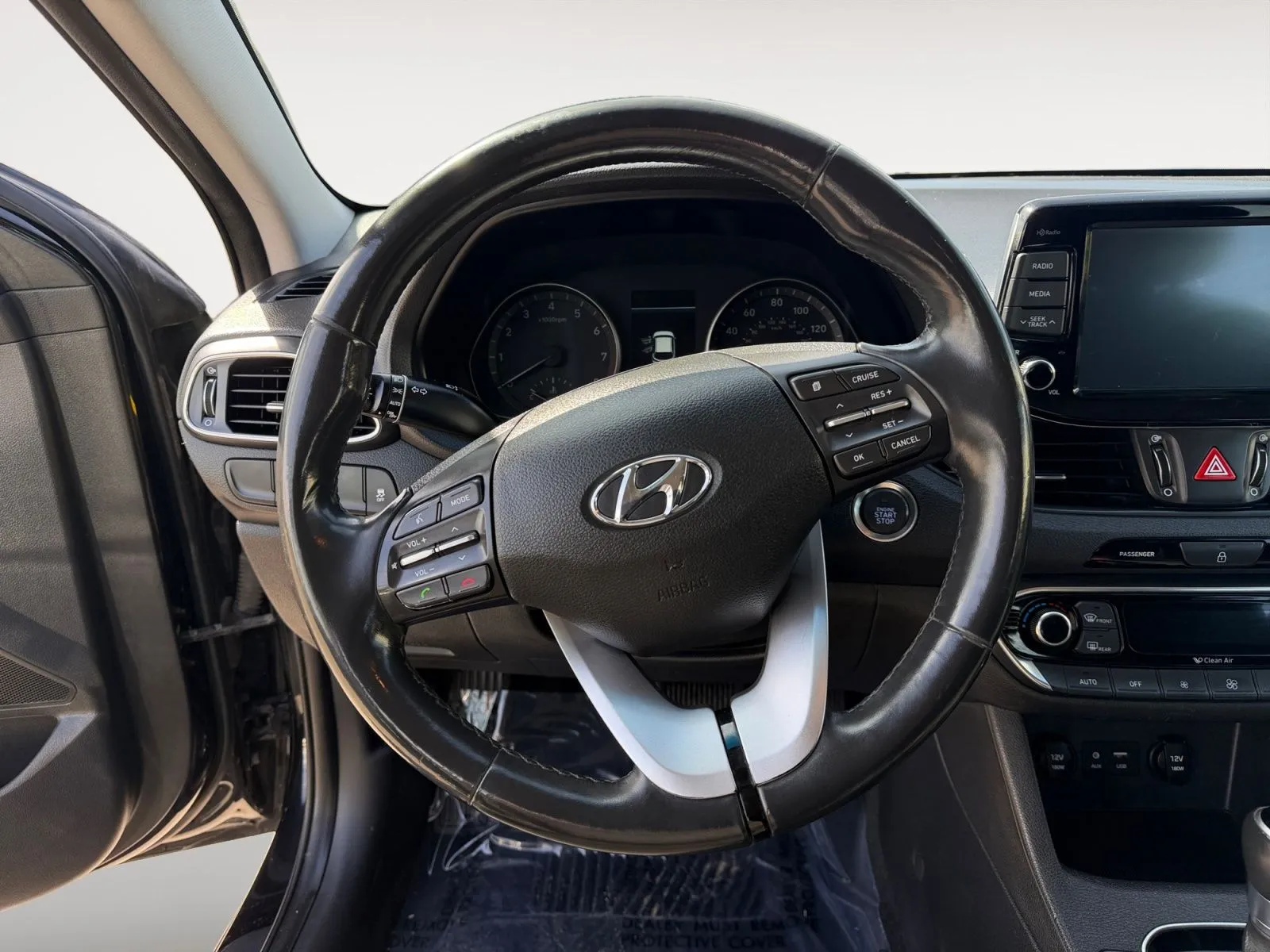 Hyundai Elantra GT photo 12