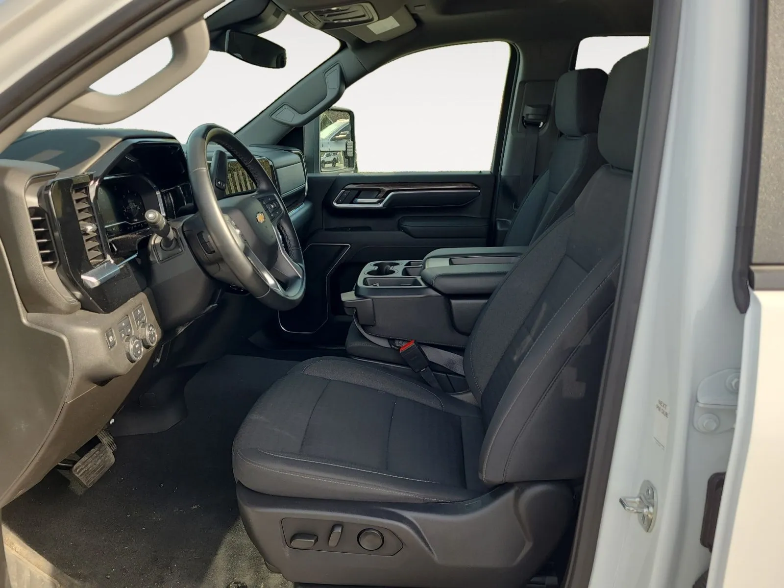 Chevrolet Silverado photo 9