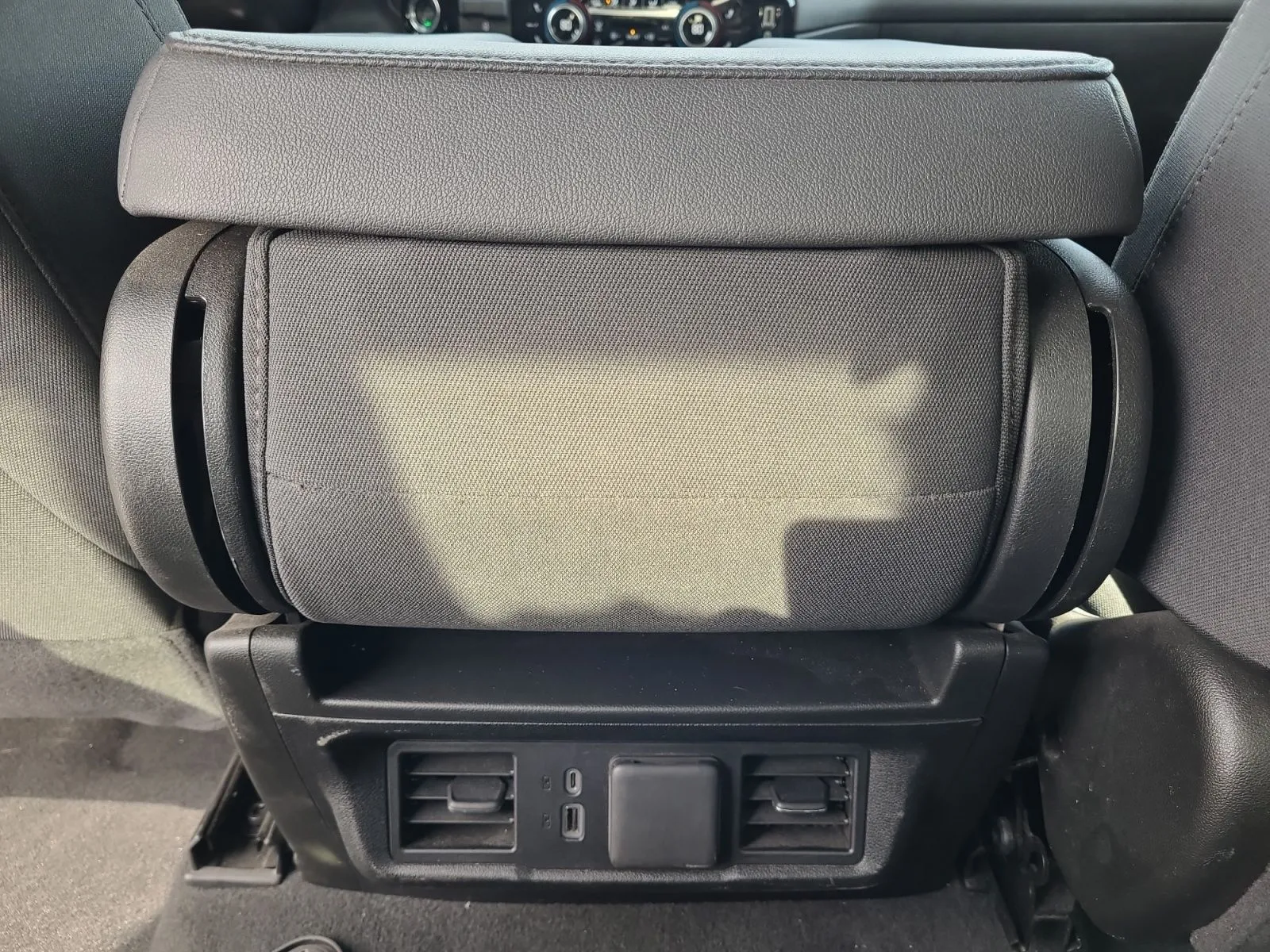 Chevrolet Silverado photo 32