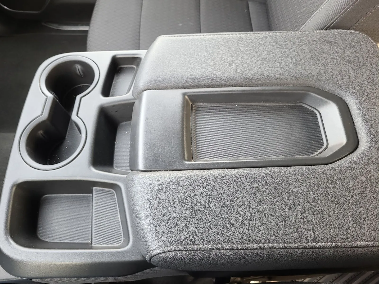 Chevrolet Silverado photo 26