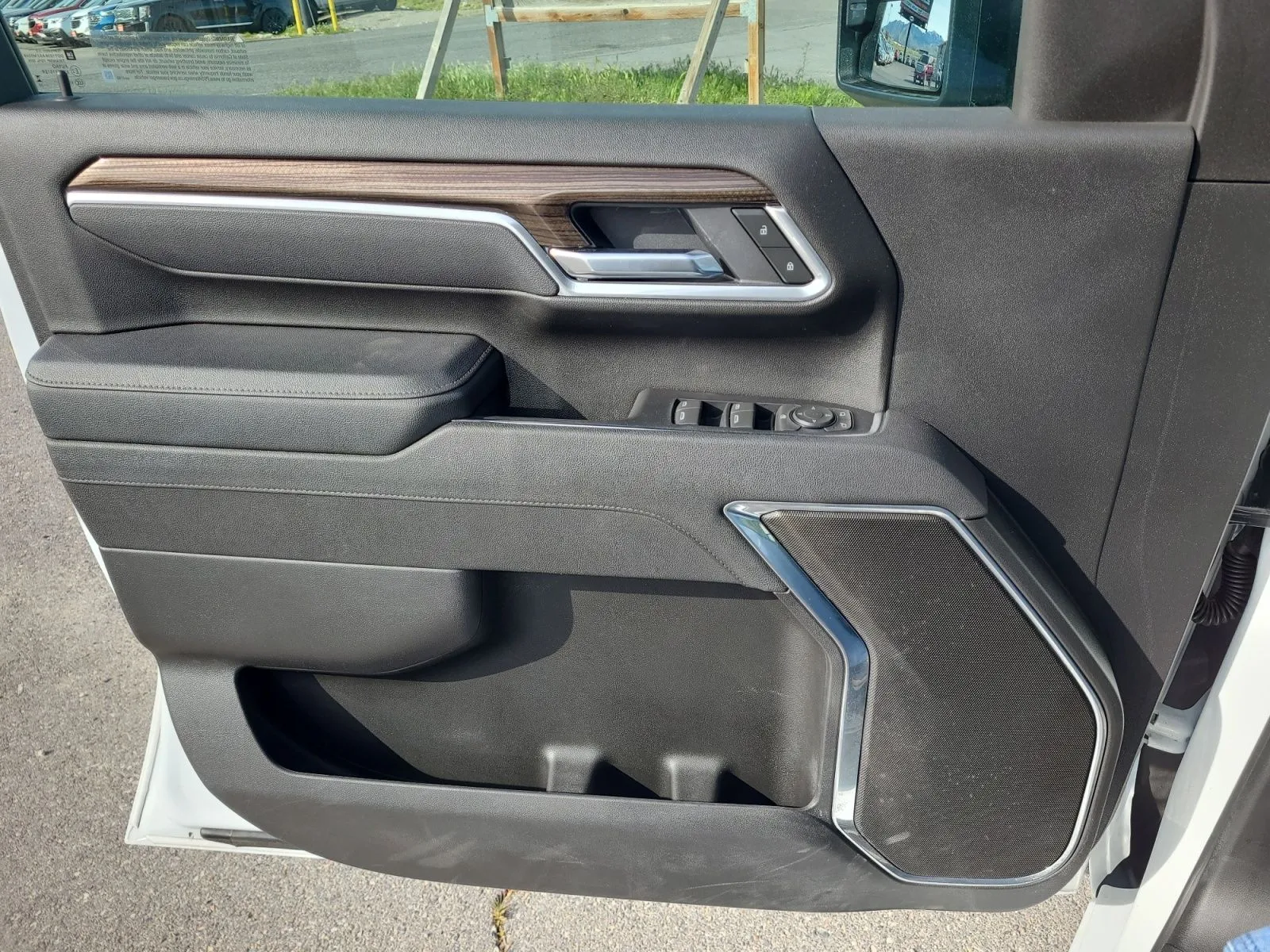 Chevrolet Silverado photo 20