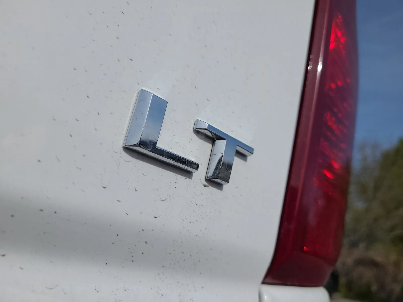 Chevrolet Silverado photo 18