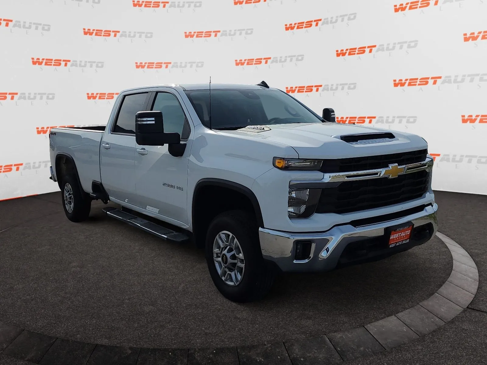 Chevrolet Silverado photo 7