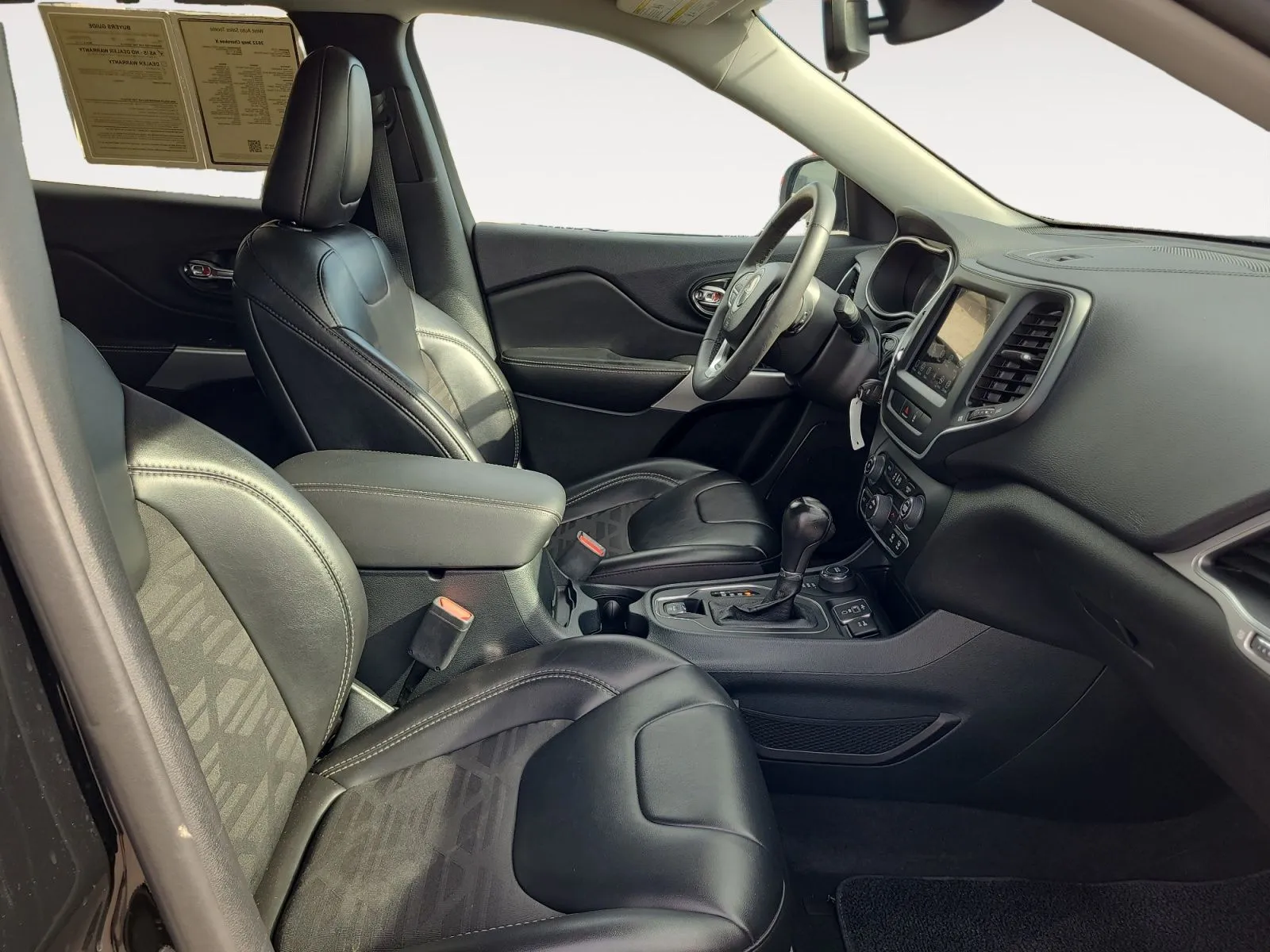 2022 Jeep Cherokee X - Photo 15