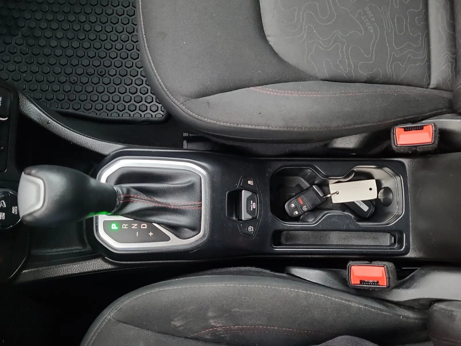 Jeep Renegade photo 25