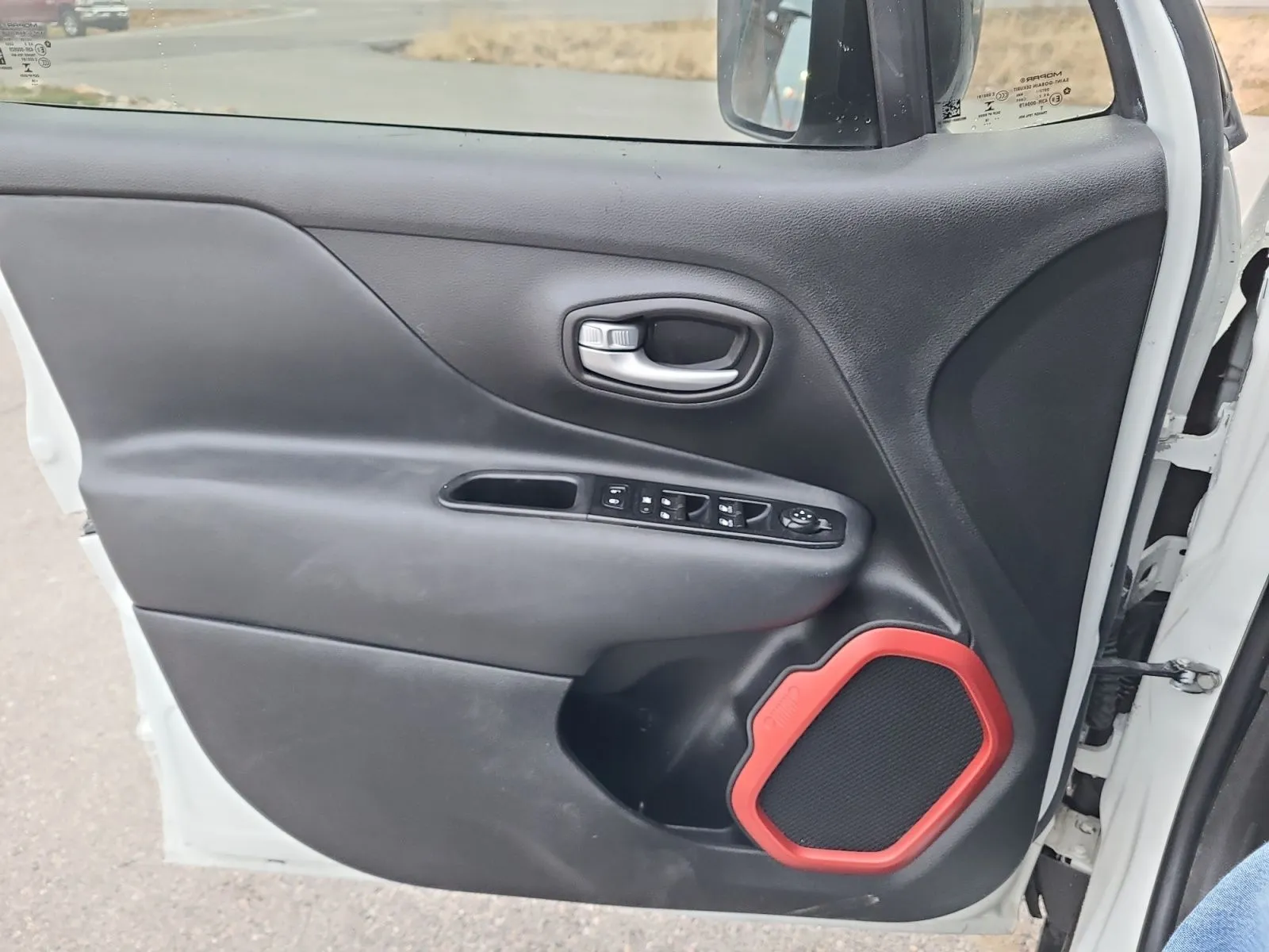 Jeep Renegade photo 20