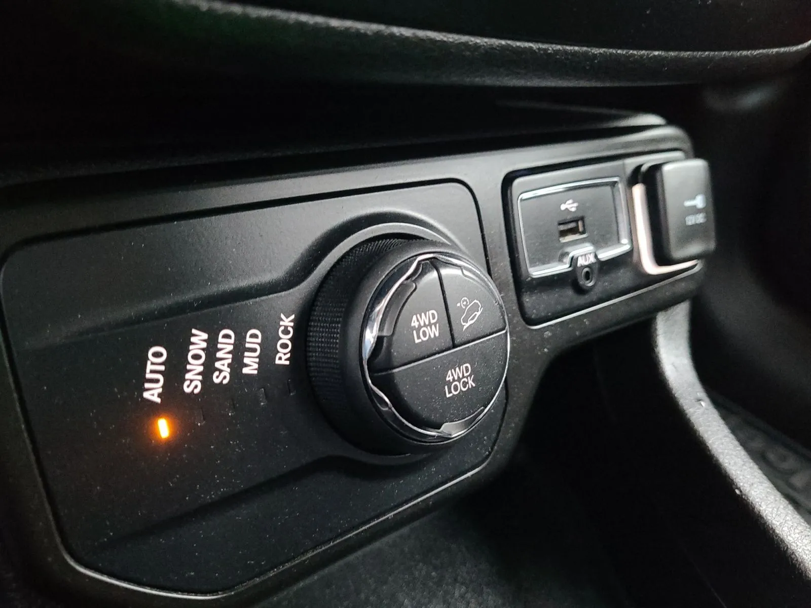 Jeep Renegade photo 24