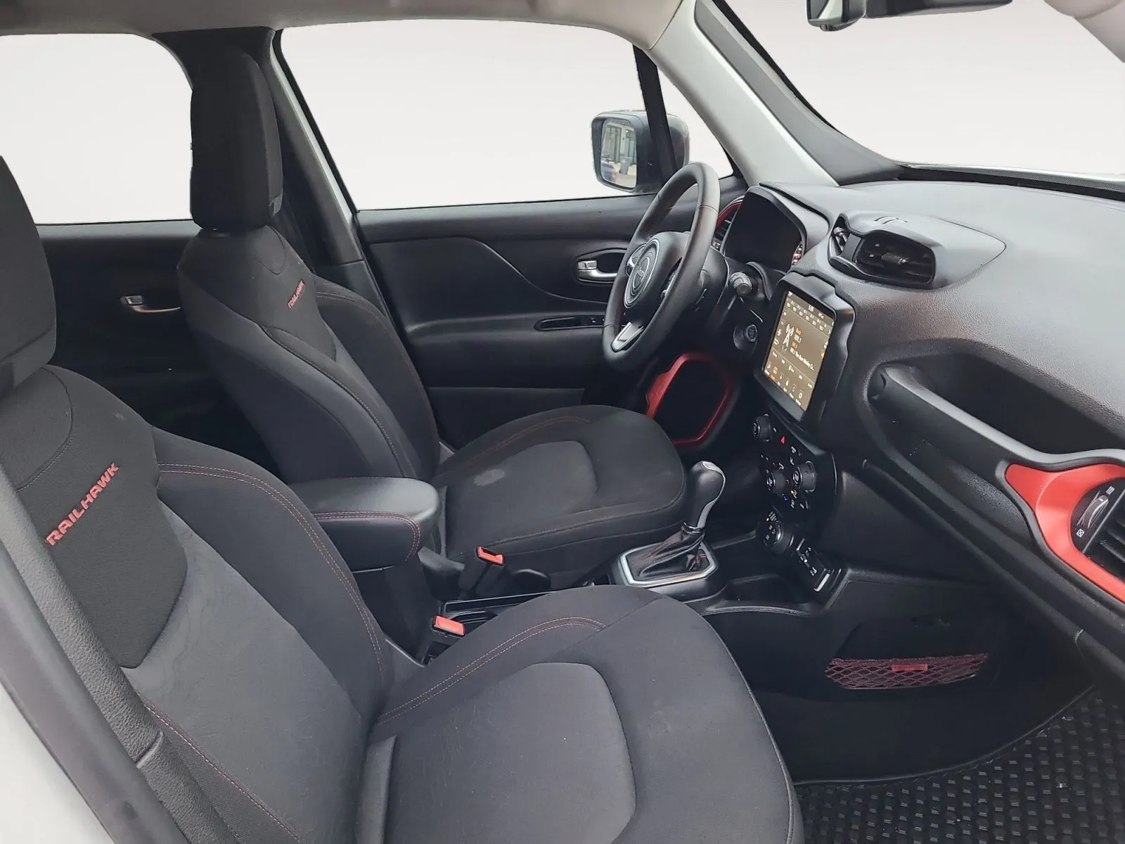 Jeep Renegade photo 15