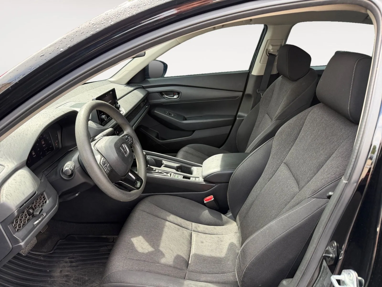 Honda Accord photo 9