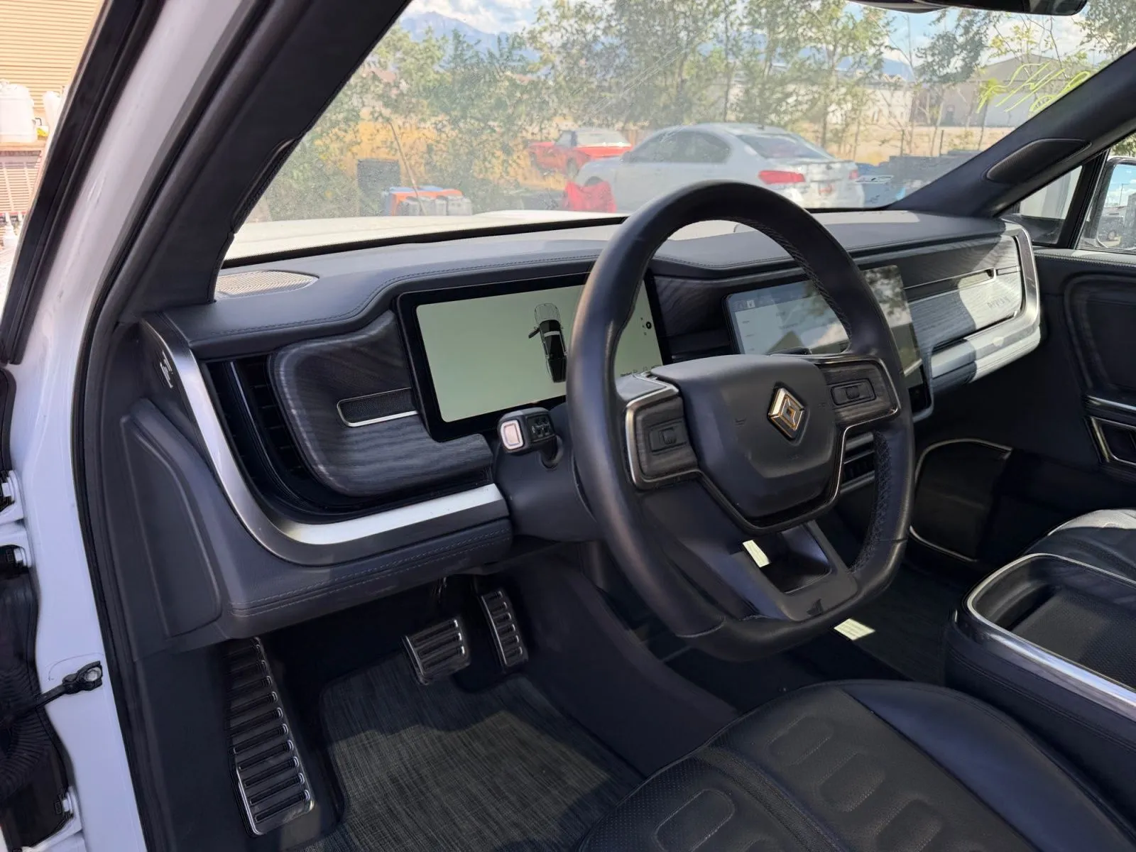 Rivian R1T photo 18