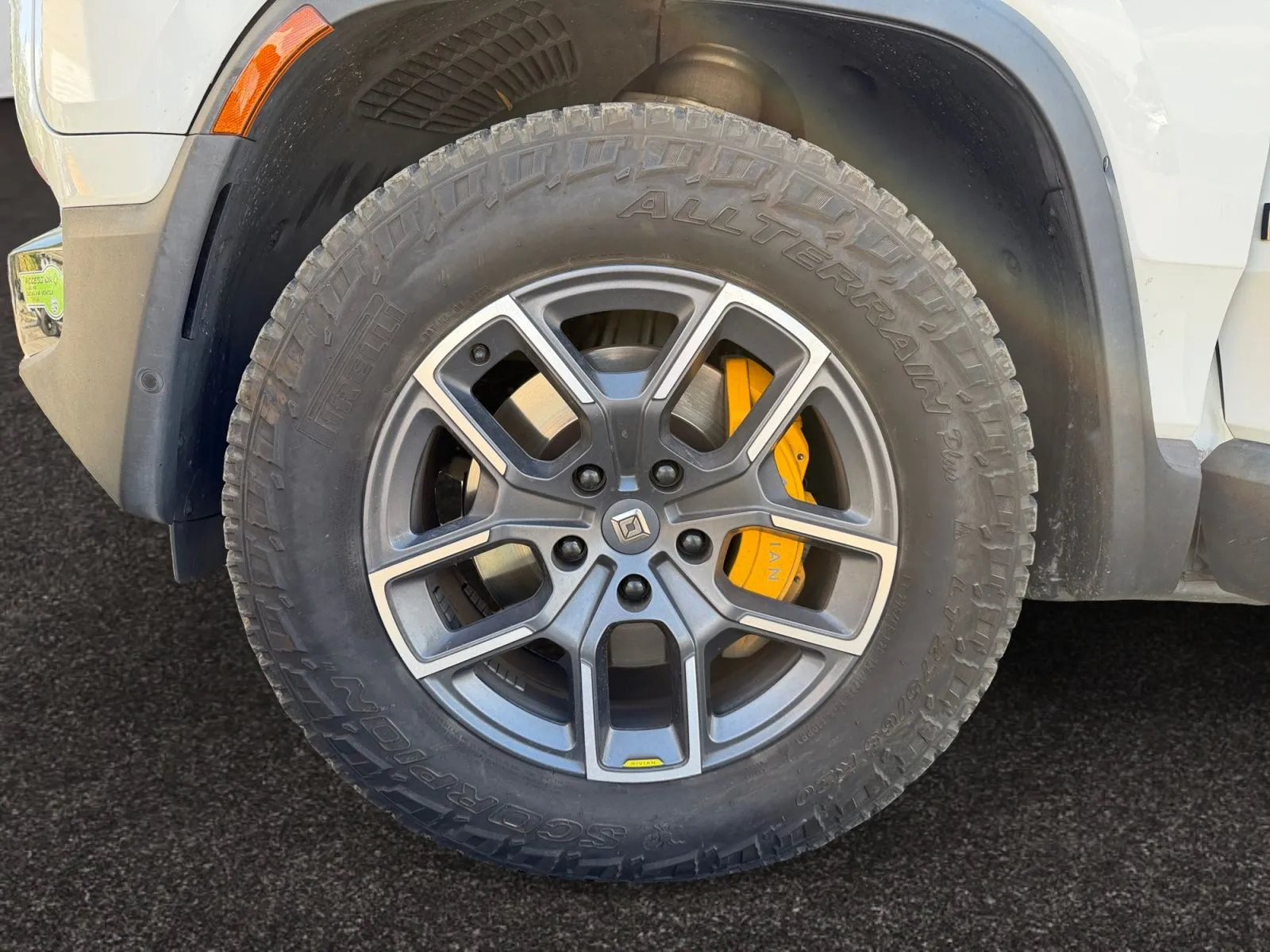 Rivian R1T photo 14