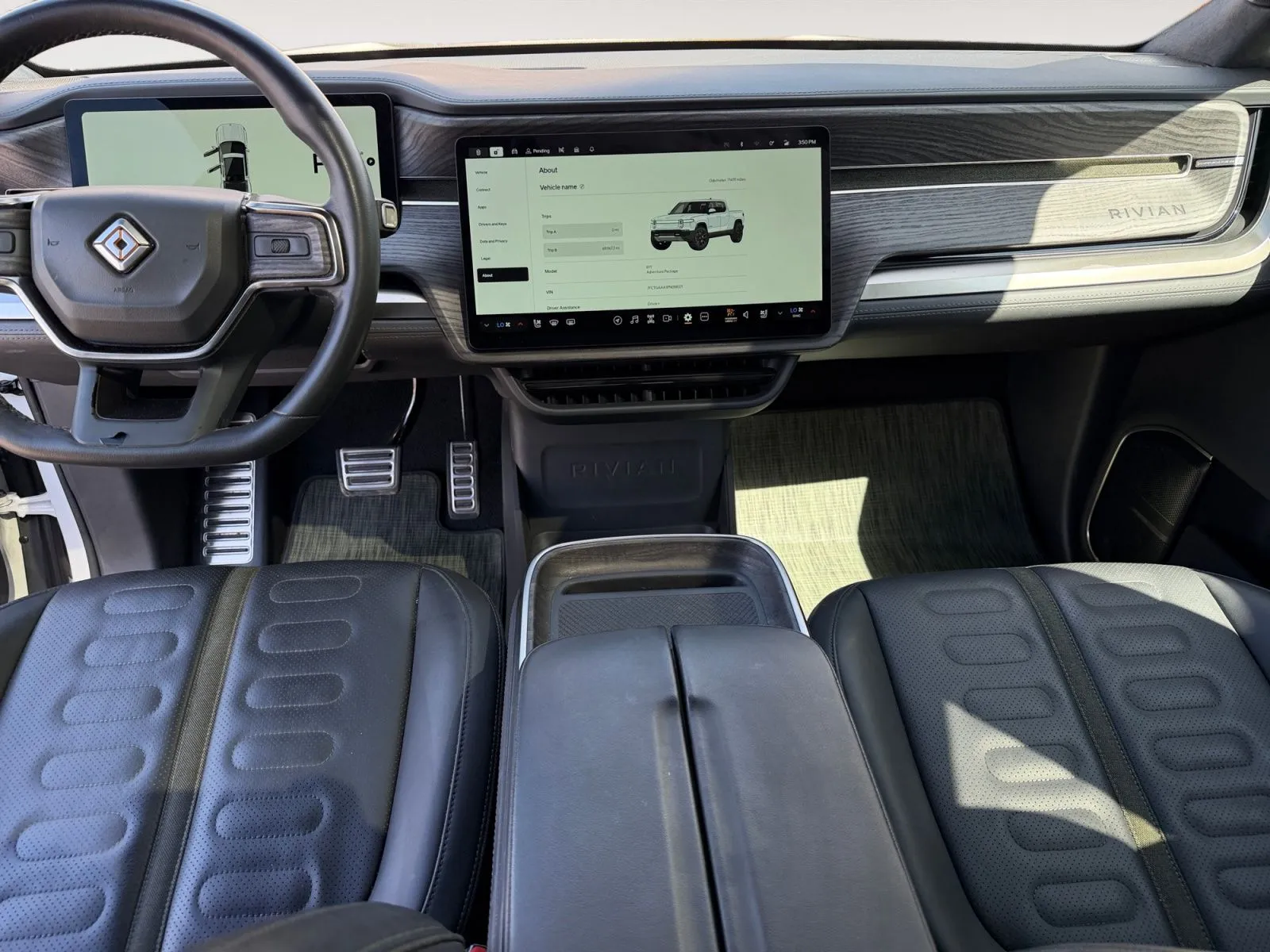 Rivian R1T photo 10