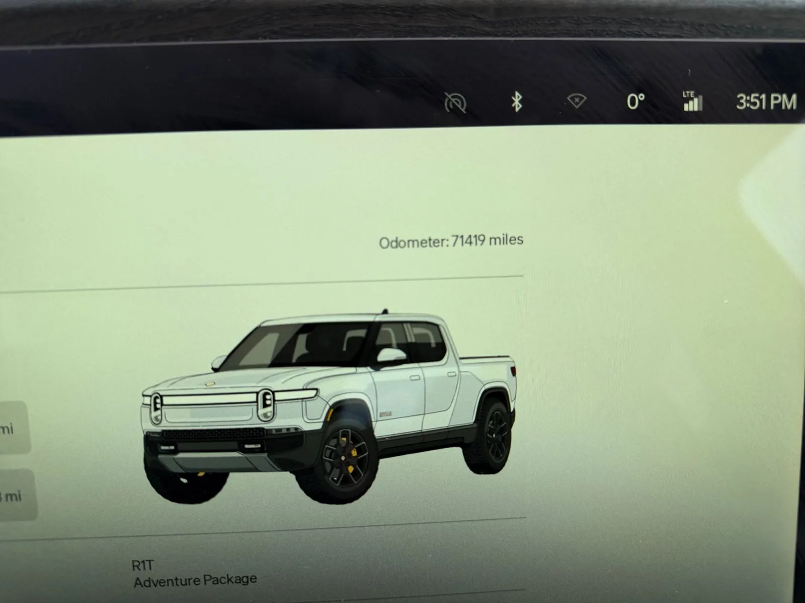 Rivian R1T photo 21
