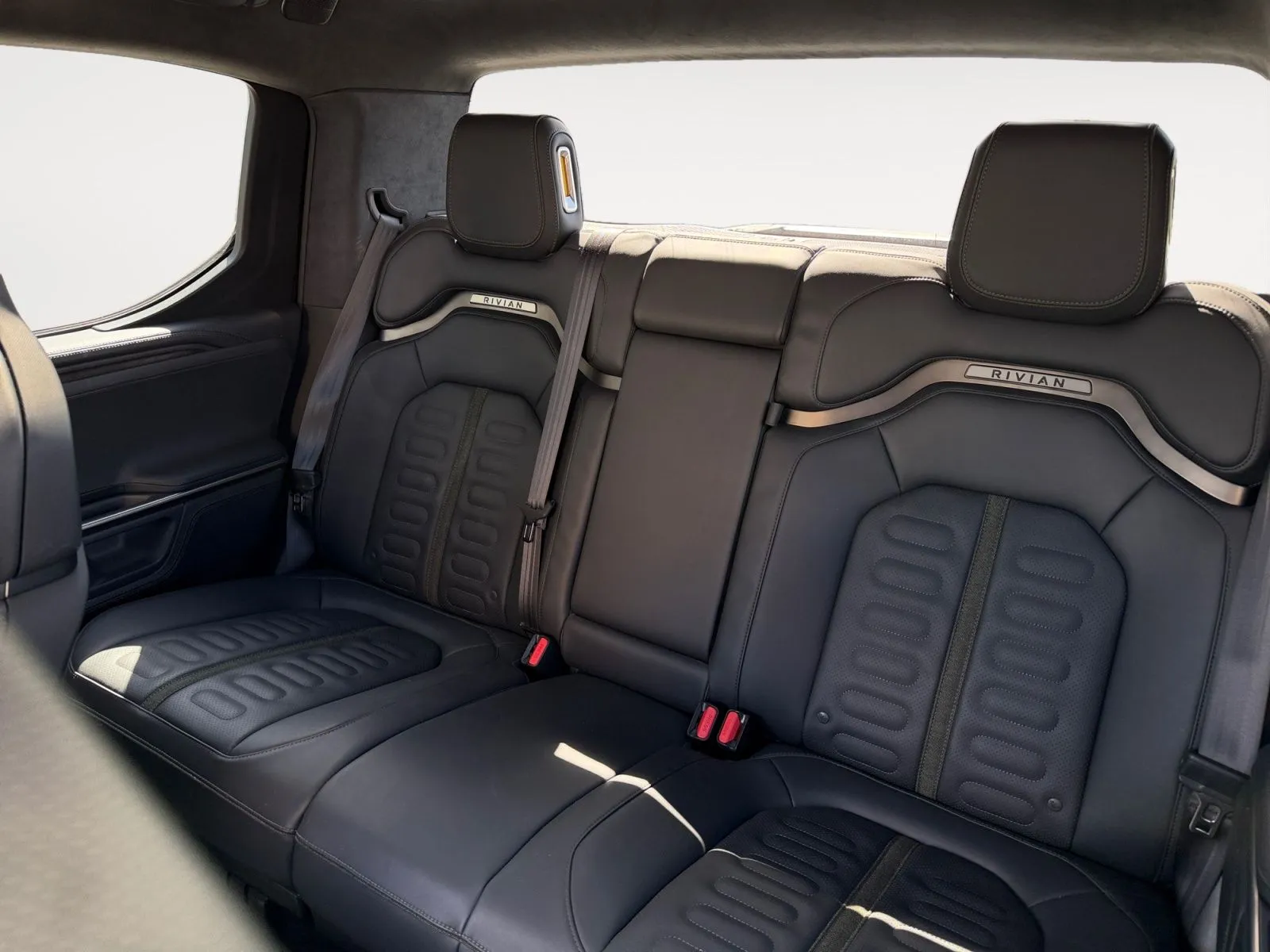 Rivian R1T photo 13