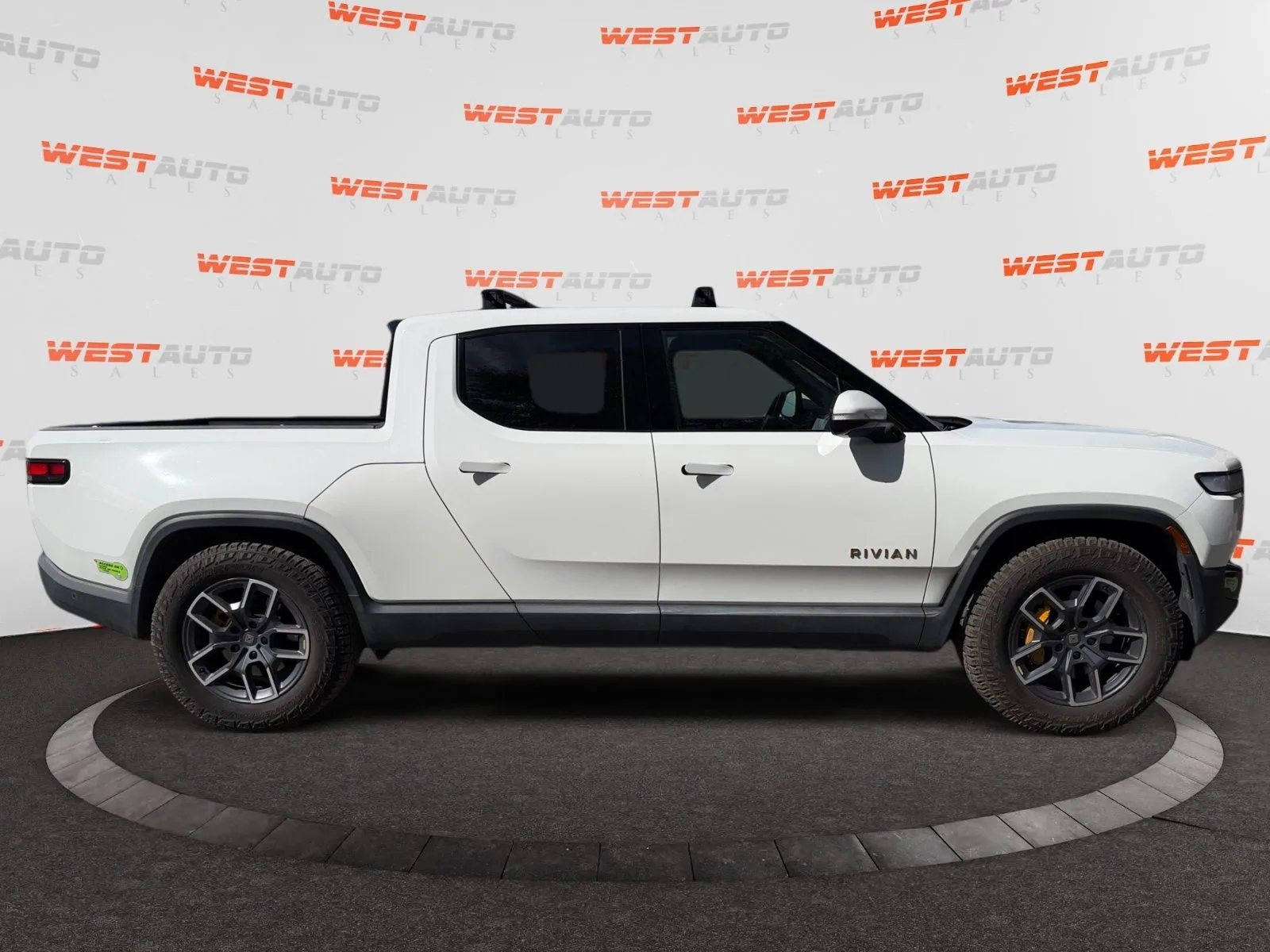 Rivian R1T photo 6