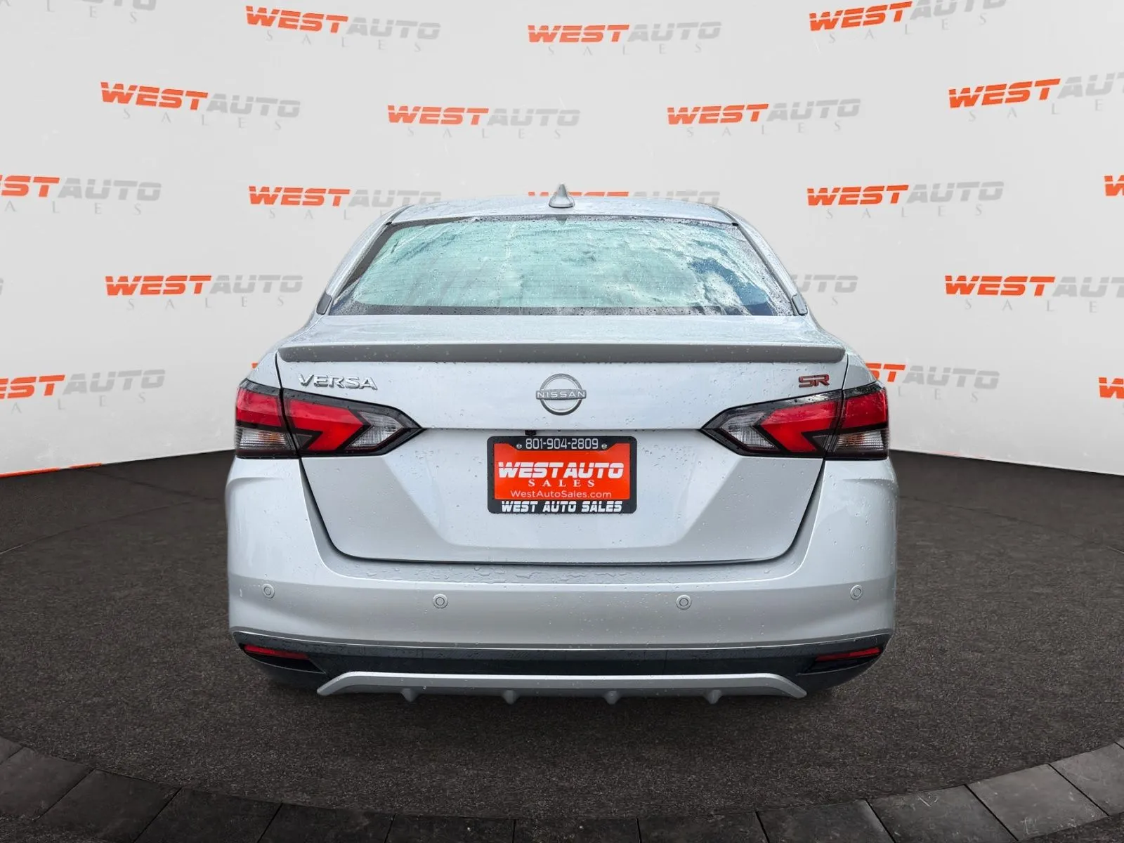 Nissan Versa photo 4