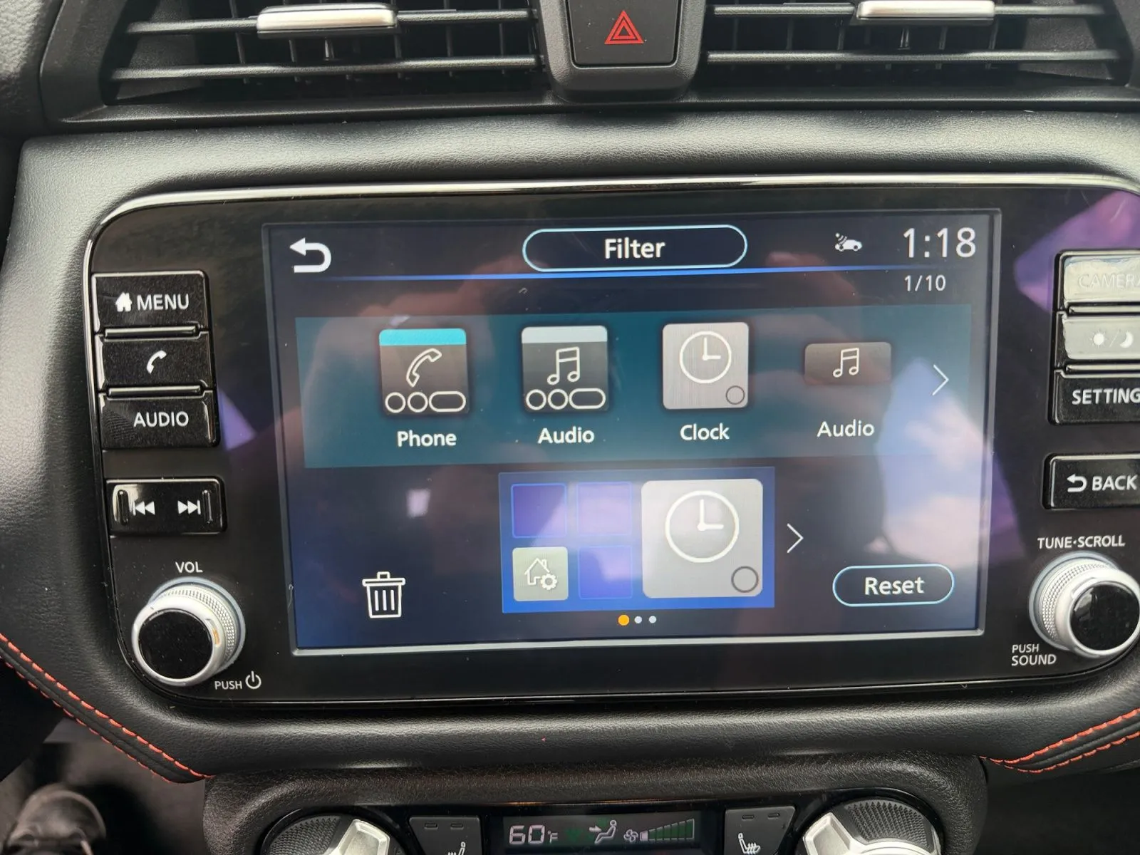 Nissan Versa photo 21