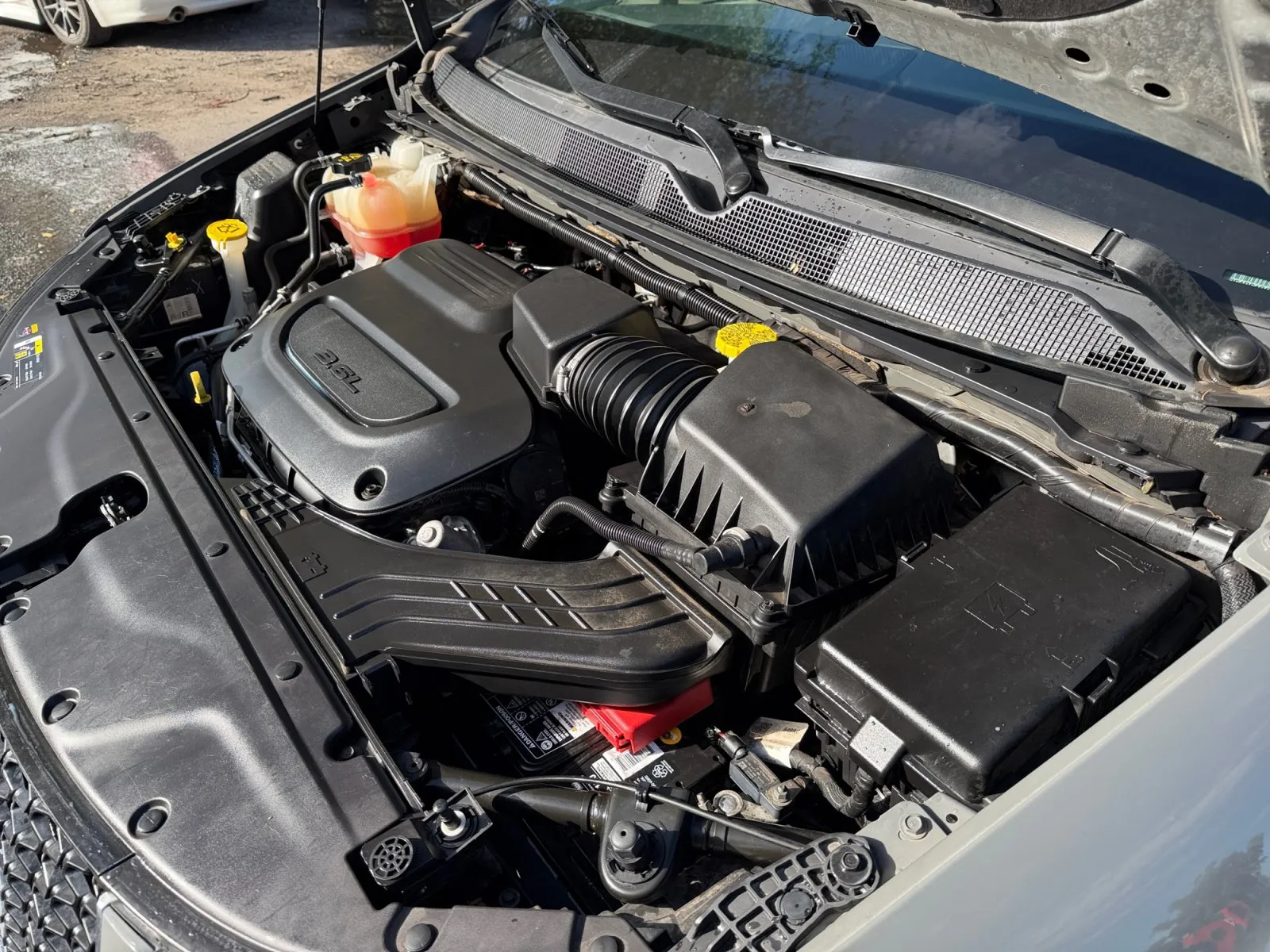 Chrysler Pacifica photo 36