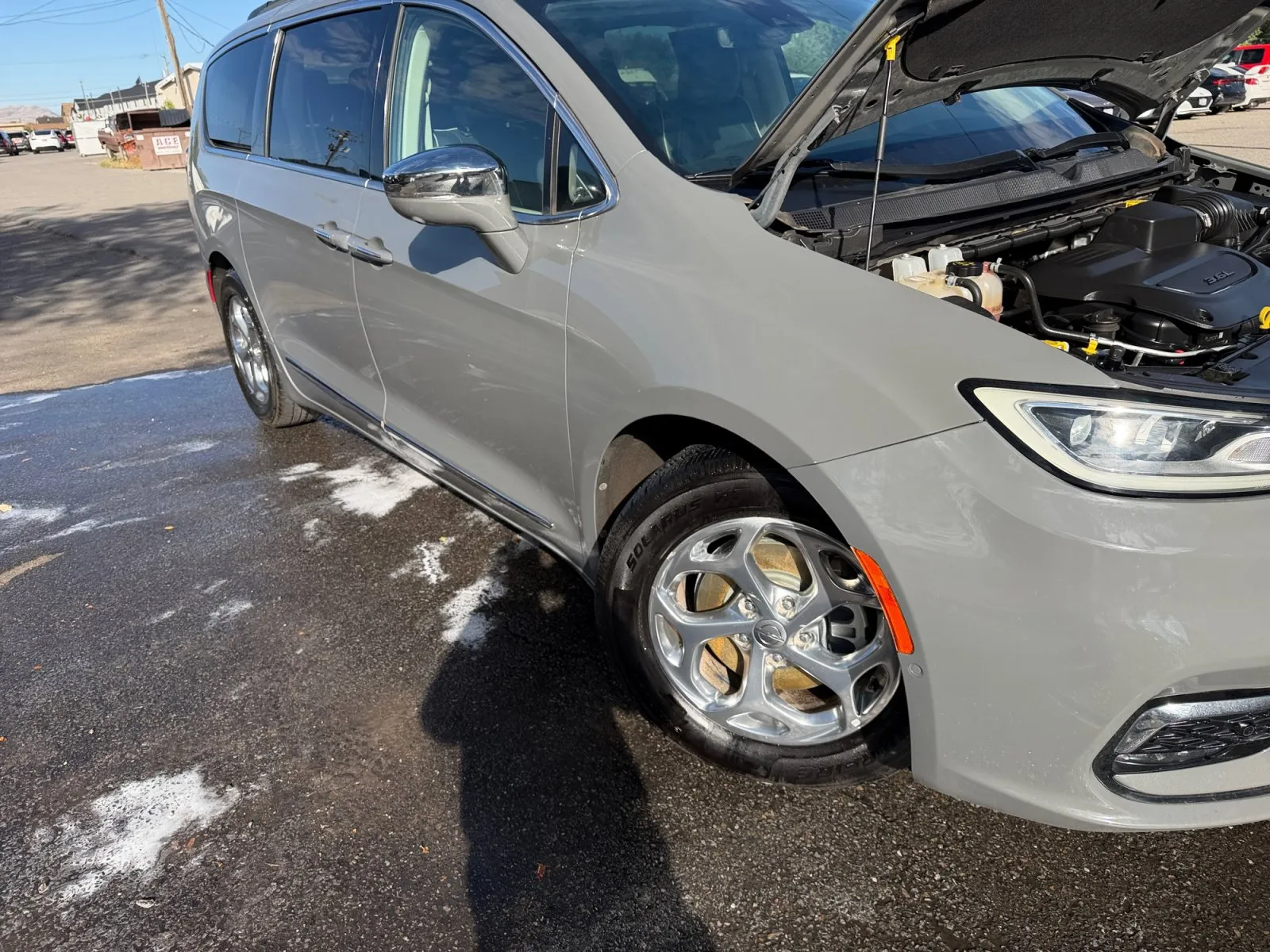 Chrysler Pacifica photo 39