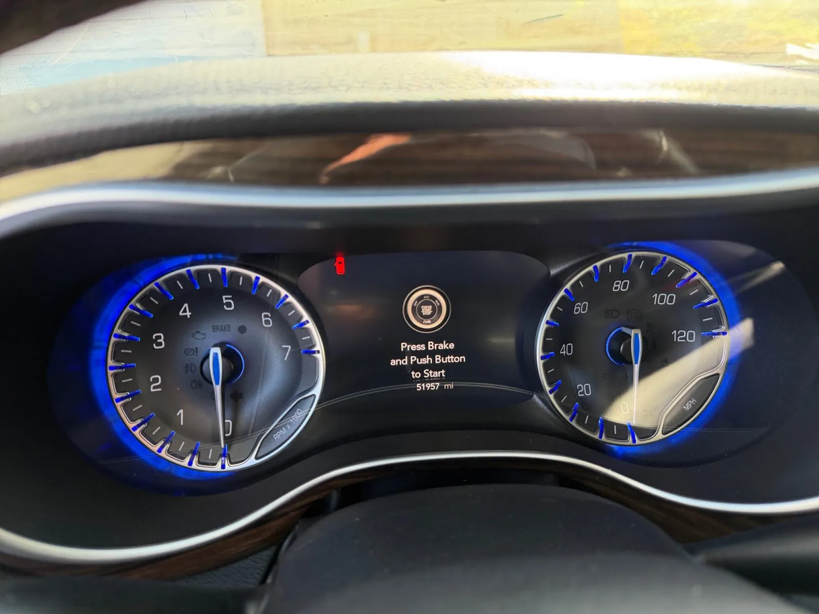 Chrysler Pacifica photo 20