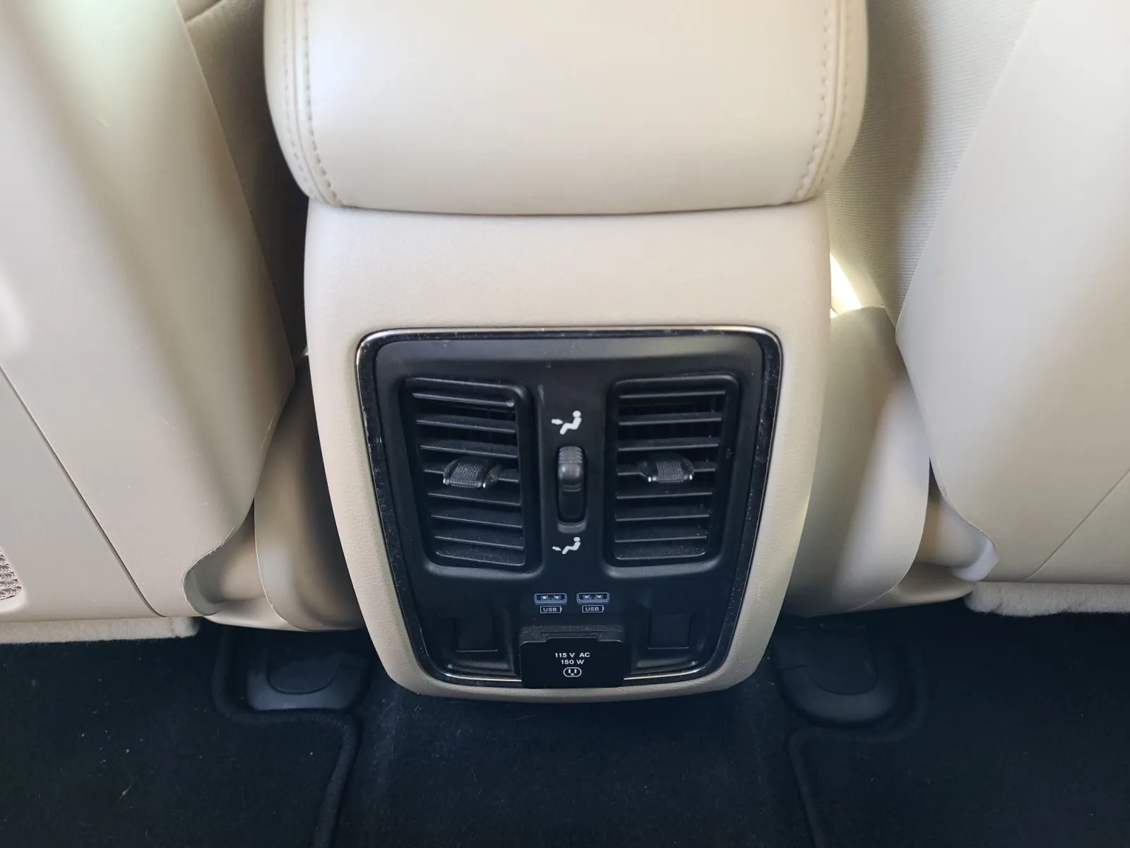 Jeep Grand Cherokee photo 30
