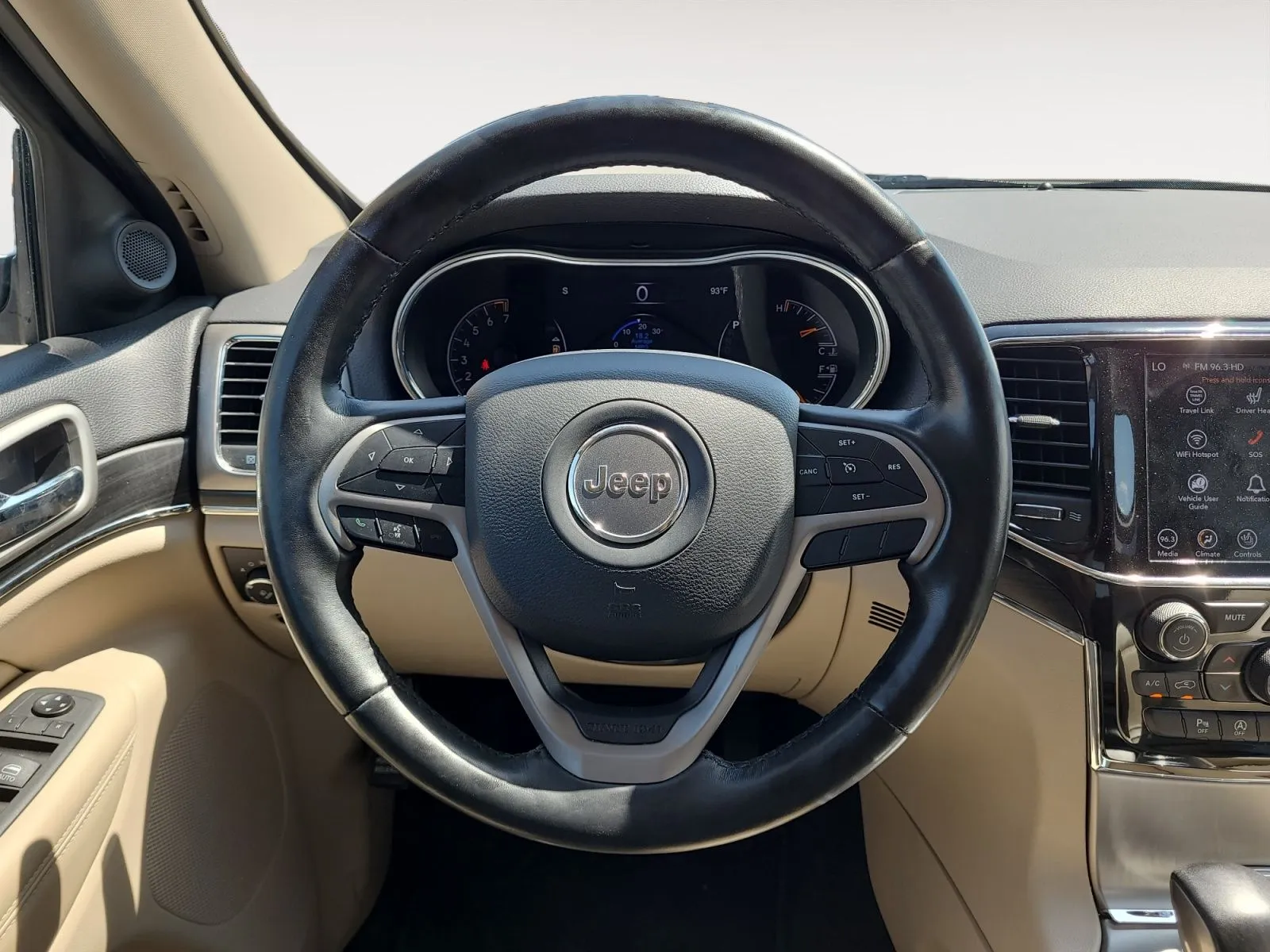 Jeep Grand Cherokee photo 12