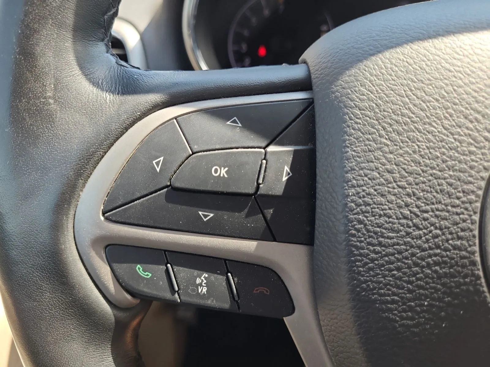 Jeep Grand Cherokee photo 22