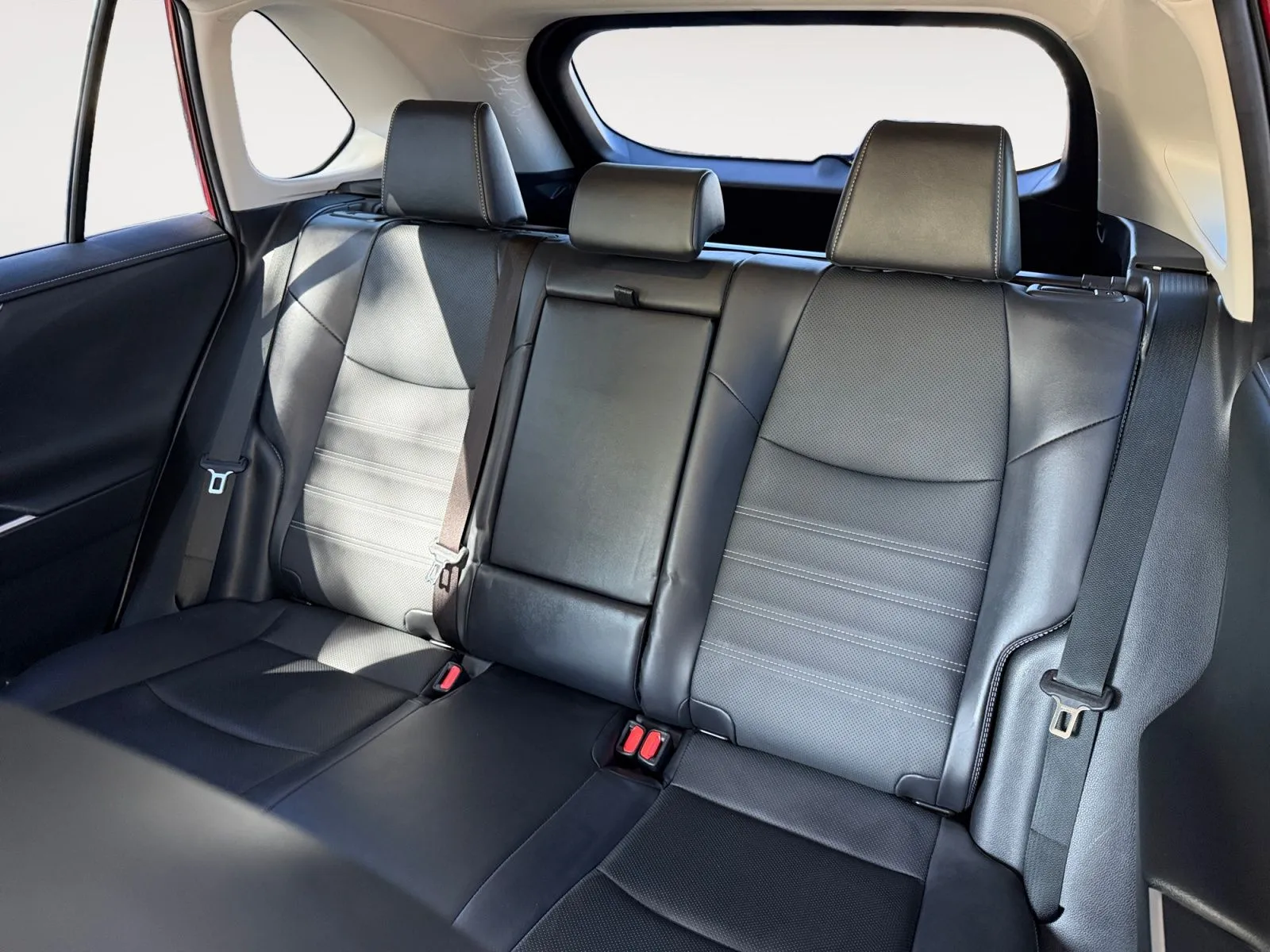Toyota RAV4 photo 13