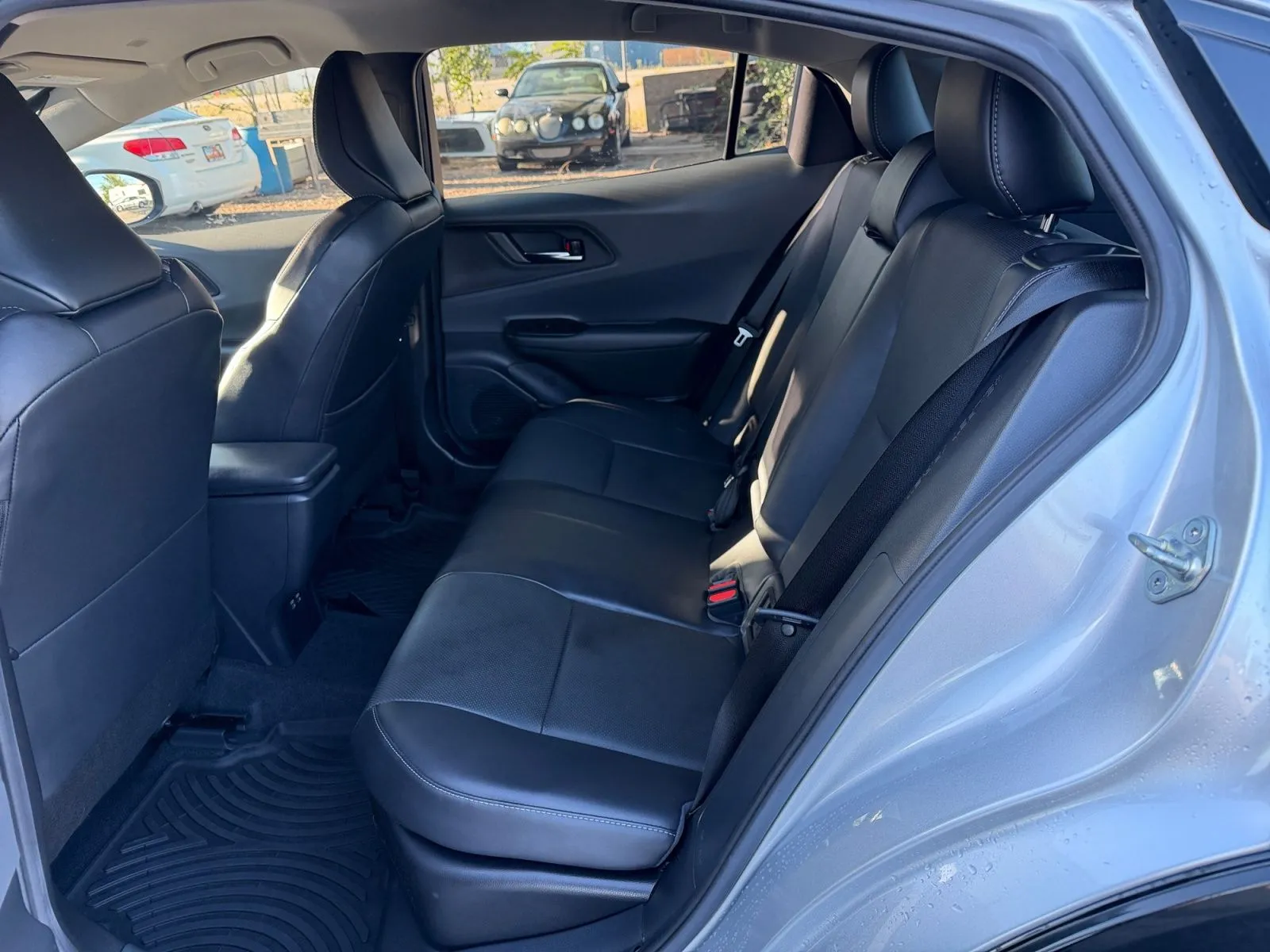 Toyota Prius photo 25