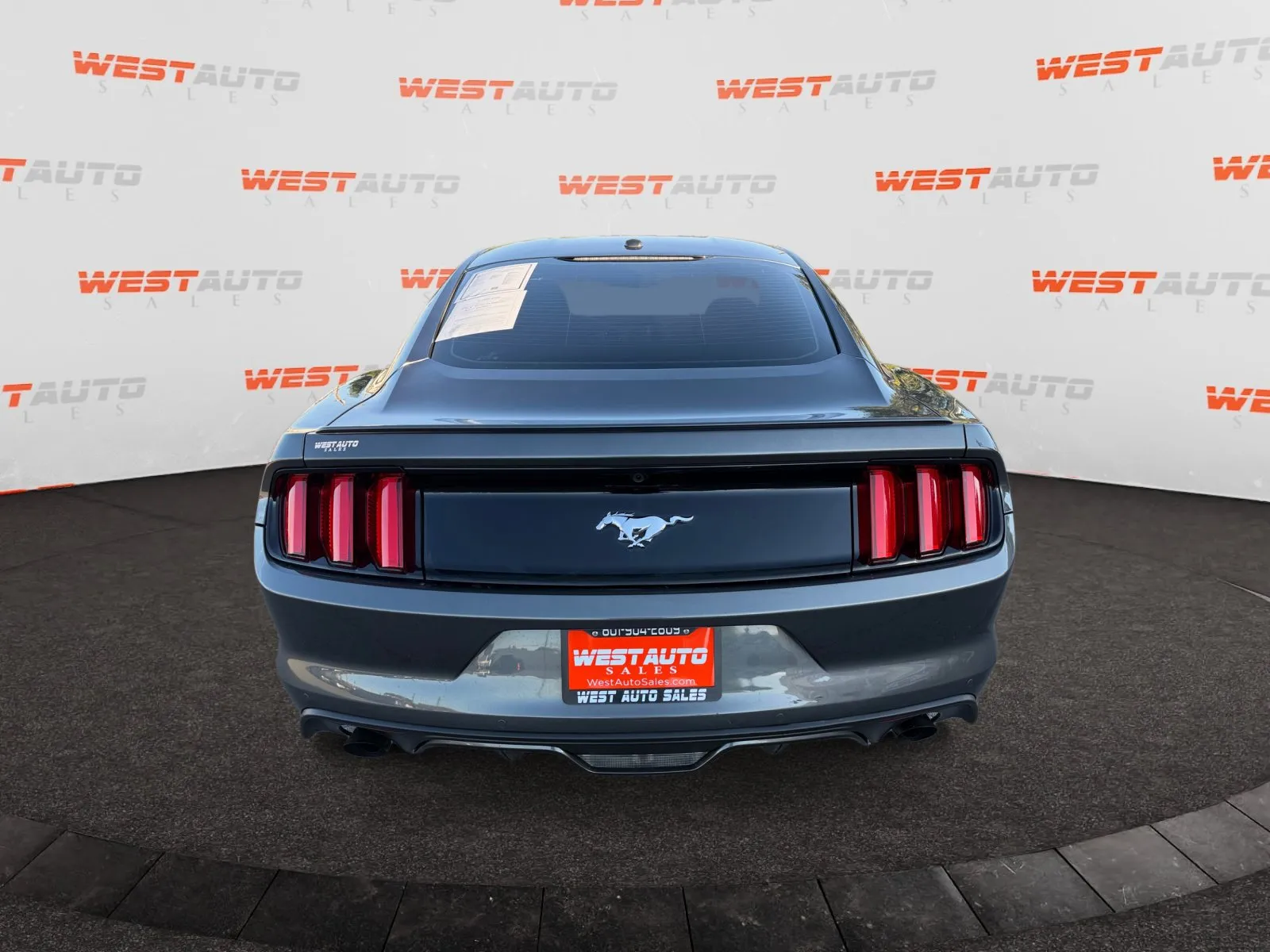 Ford Mustang photo 4