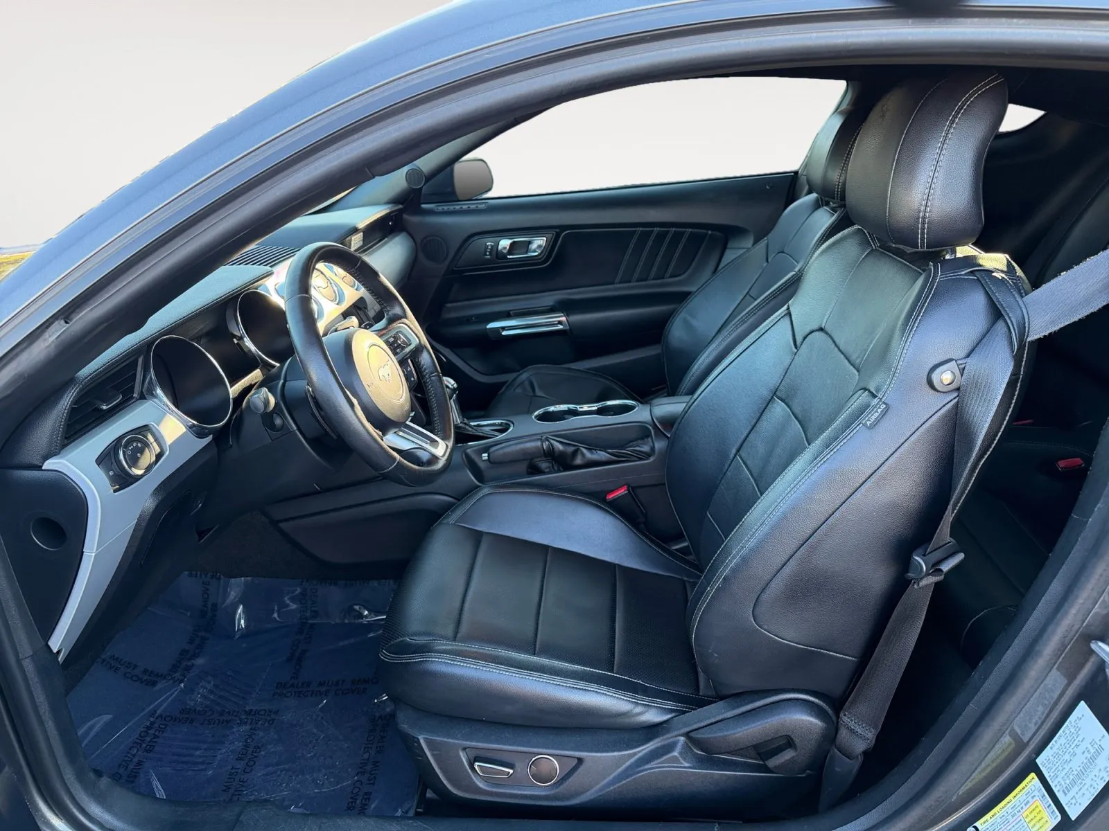 Ford Mustang photo 9