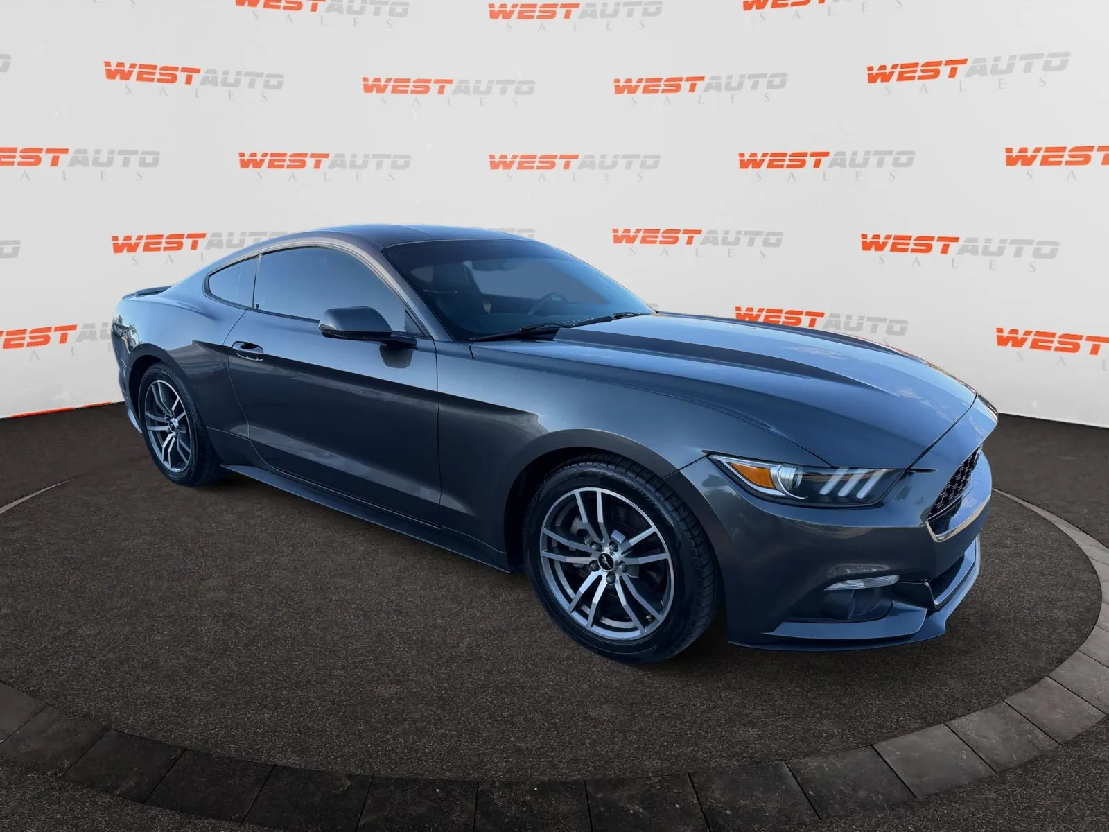 Ford Mustang photo 7