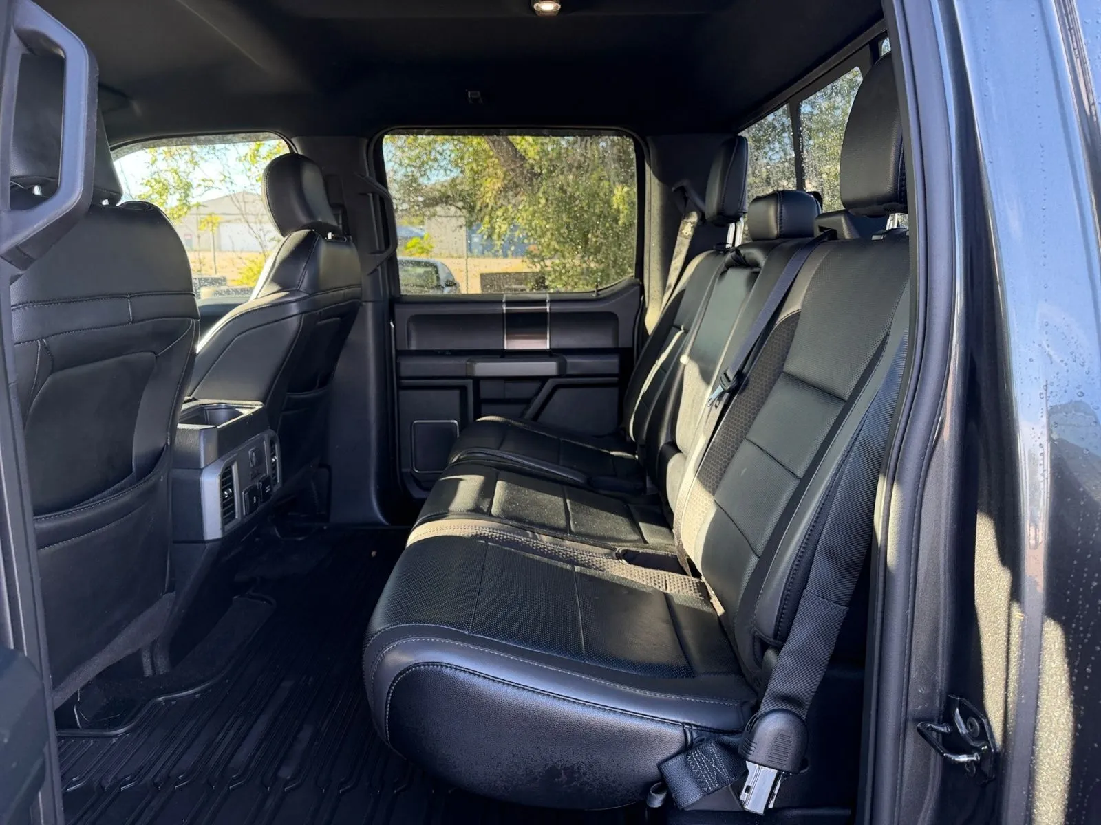 Ford F-150 photo 30
