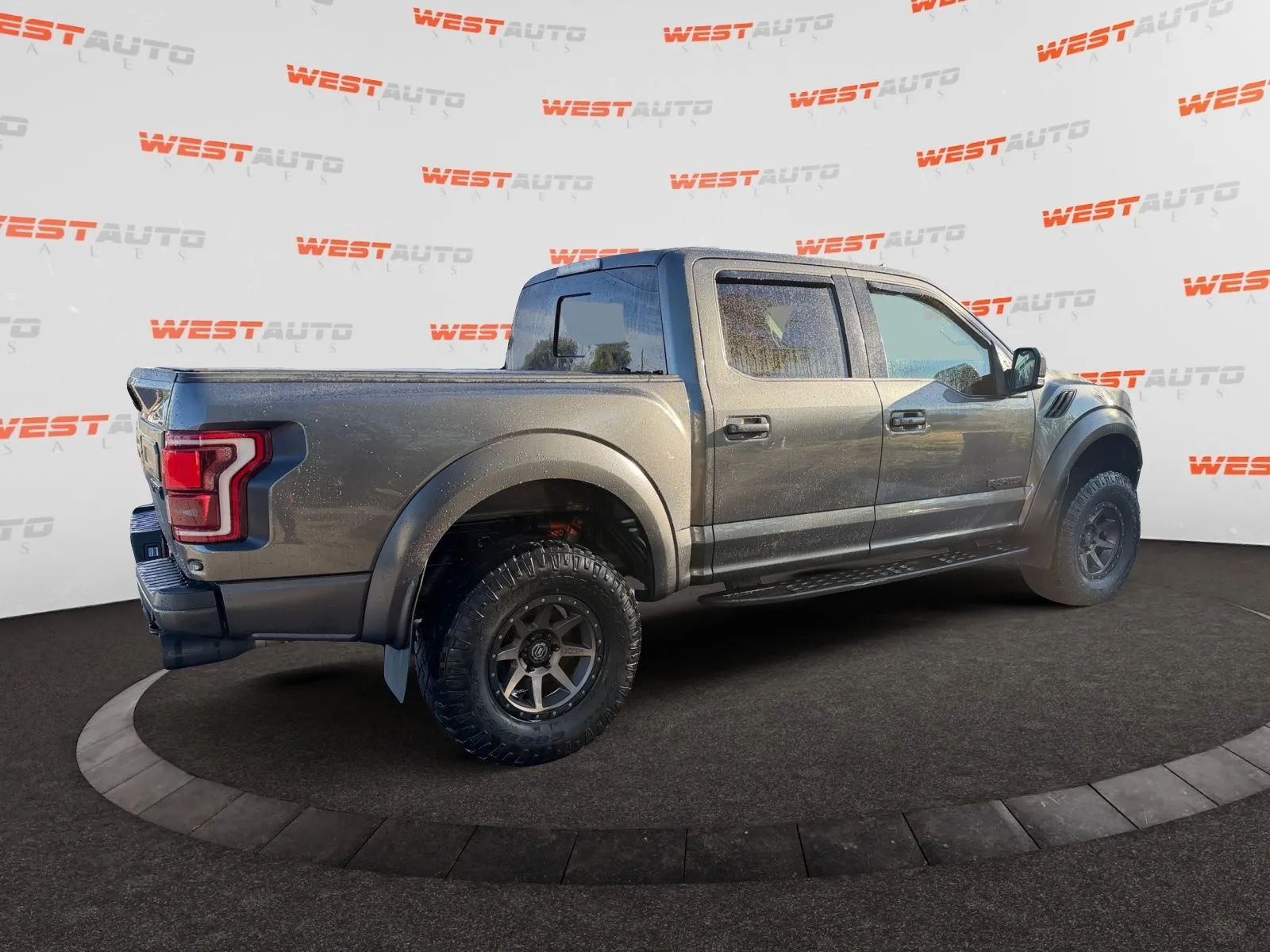 Ford F-150 photo 5
