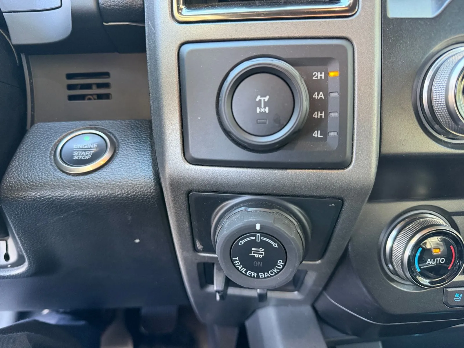 Ford F-150 photo 28
