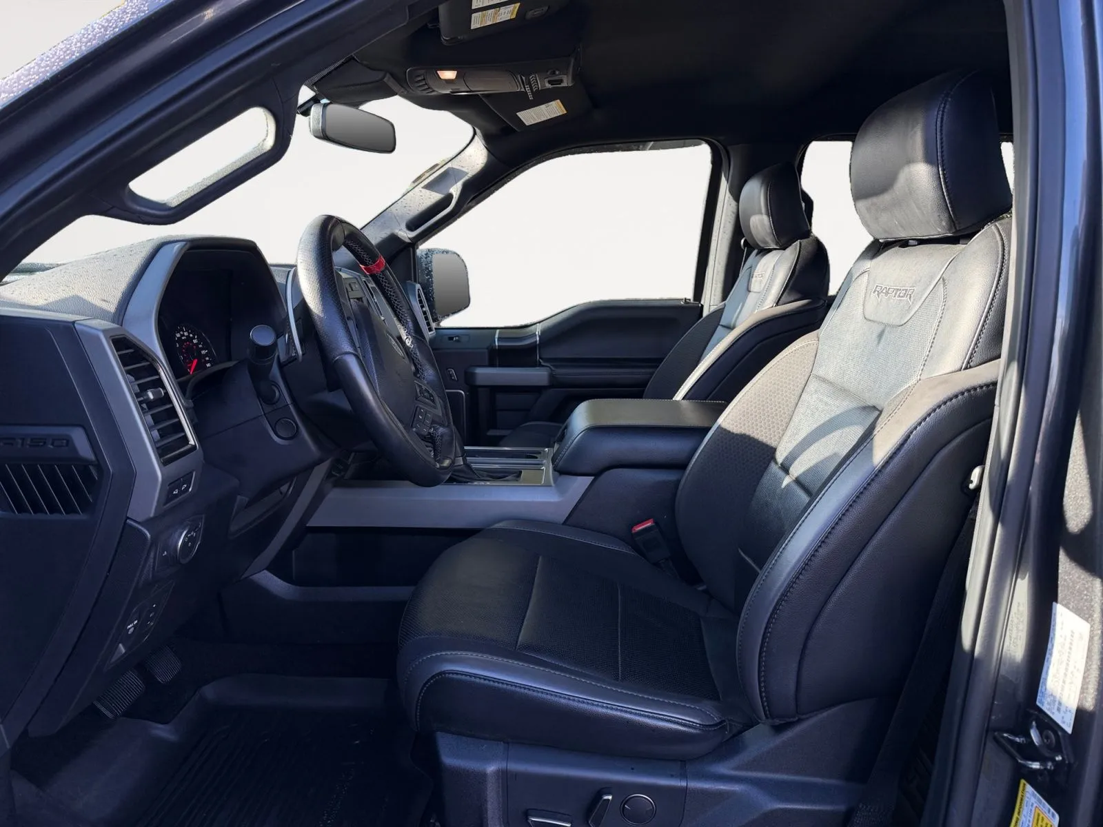 Ford F-150 photo 9