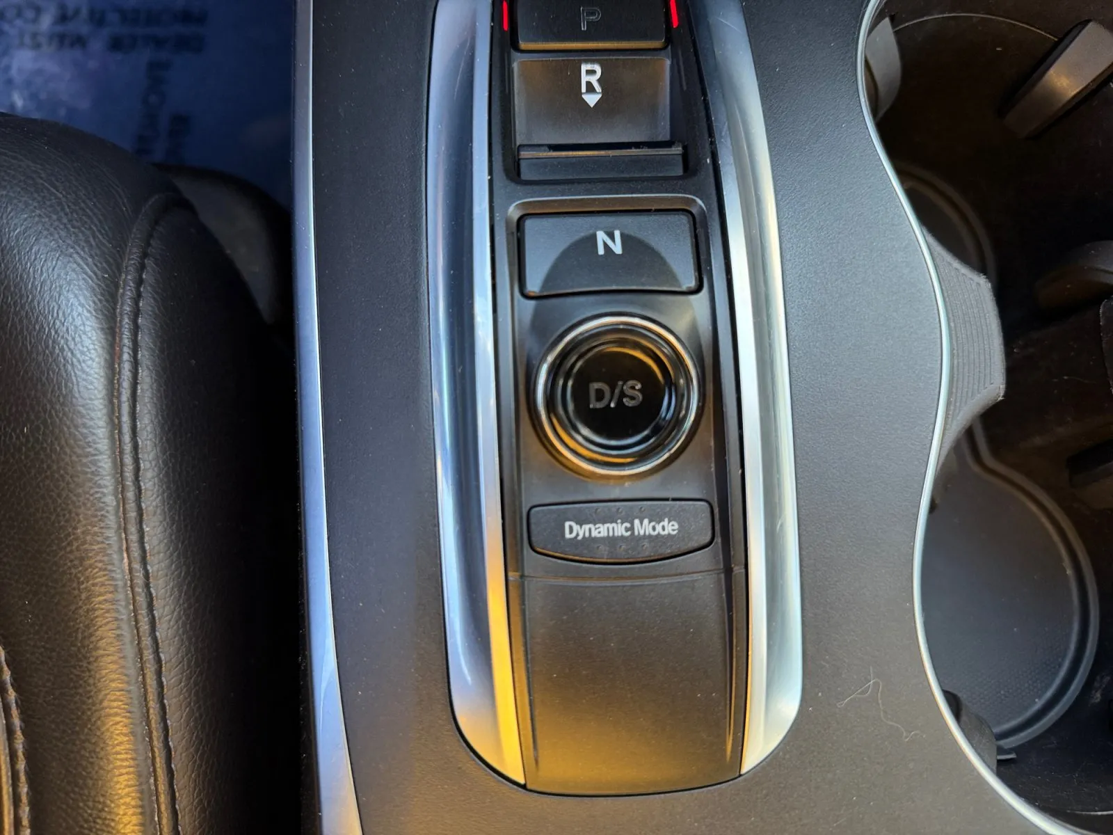 Acura MDX photo 24