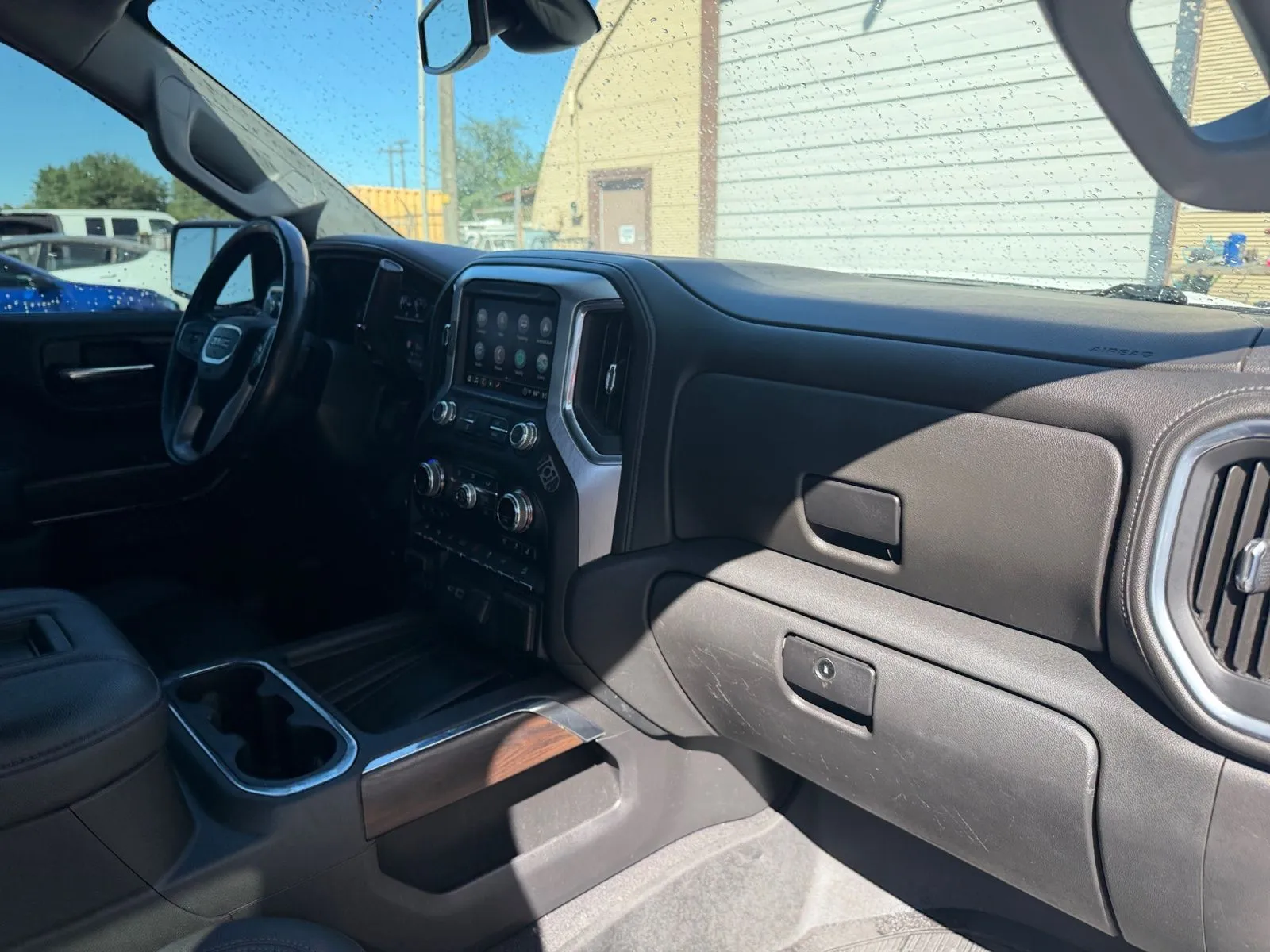 GMC Sierra photo 16