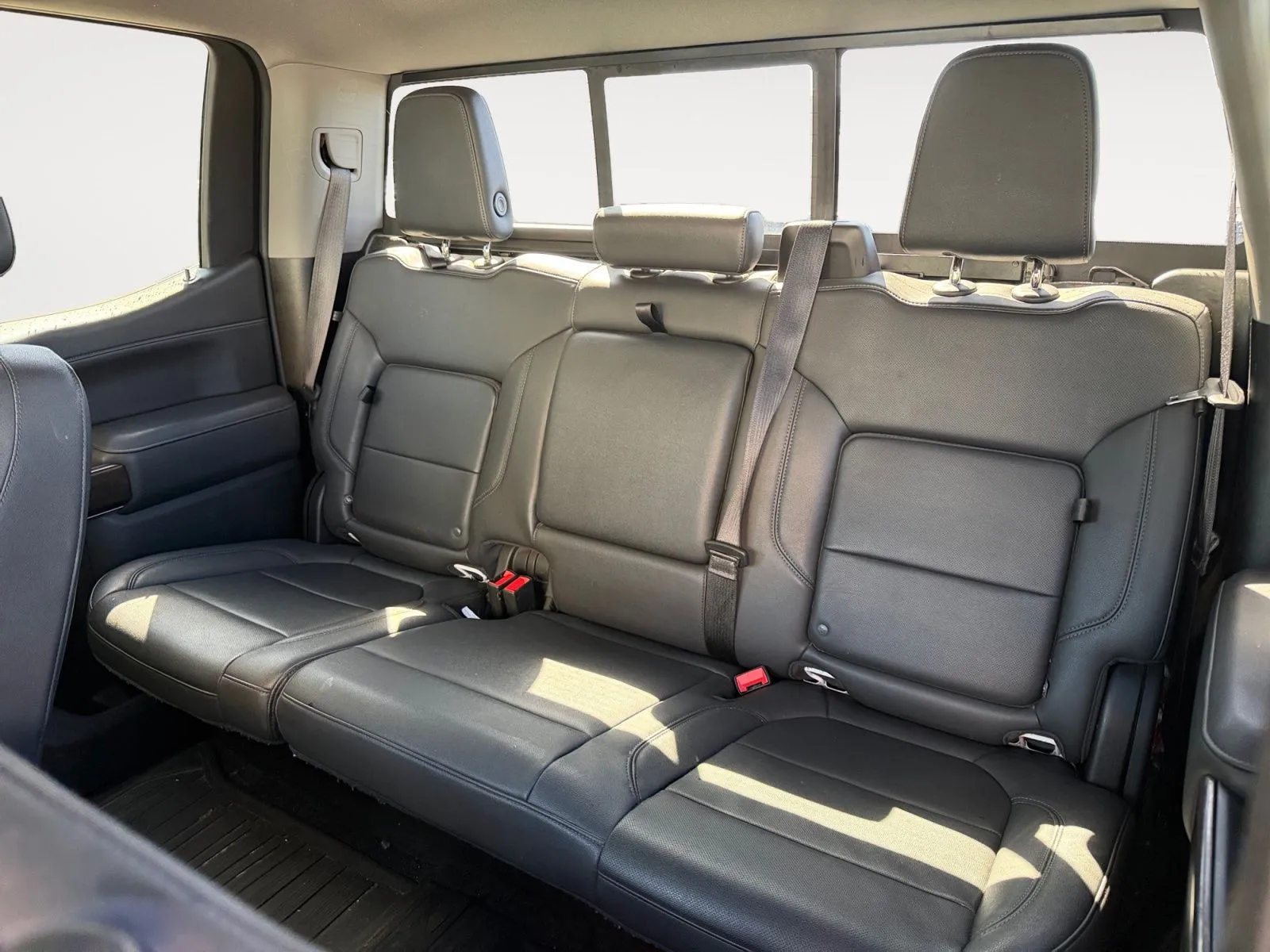 GMC Sierra photo 13