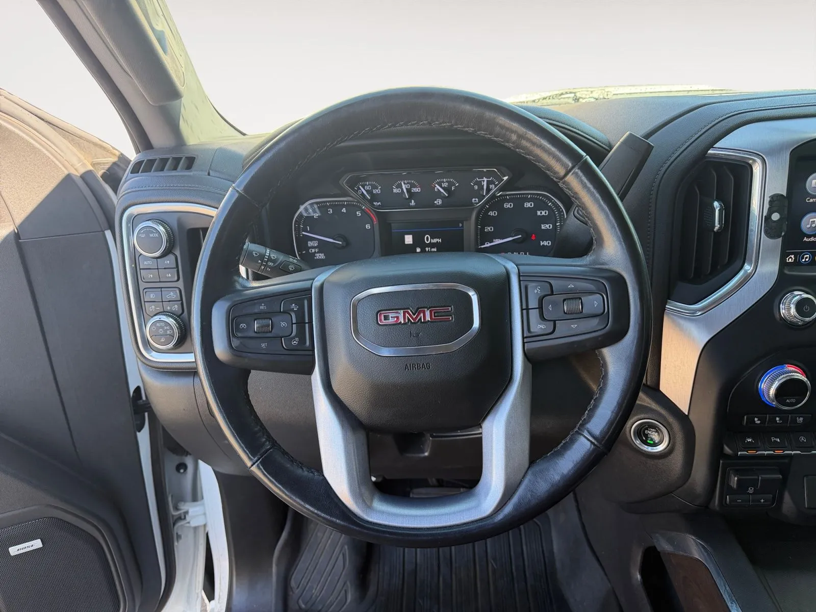 GMC Sierra photo 12